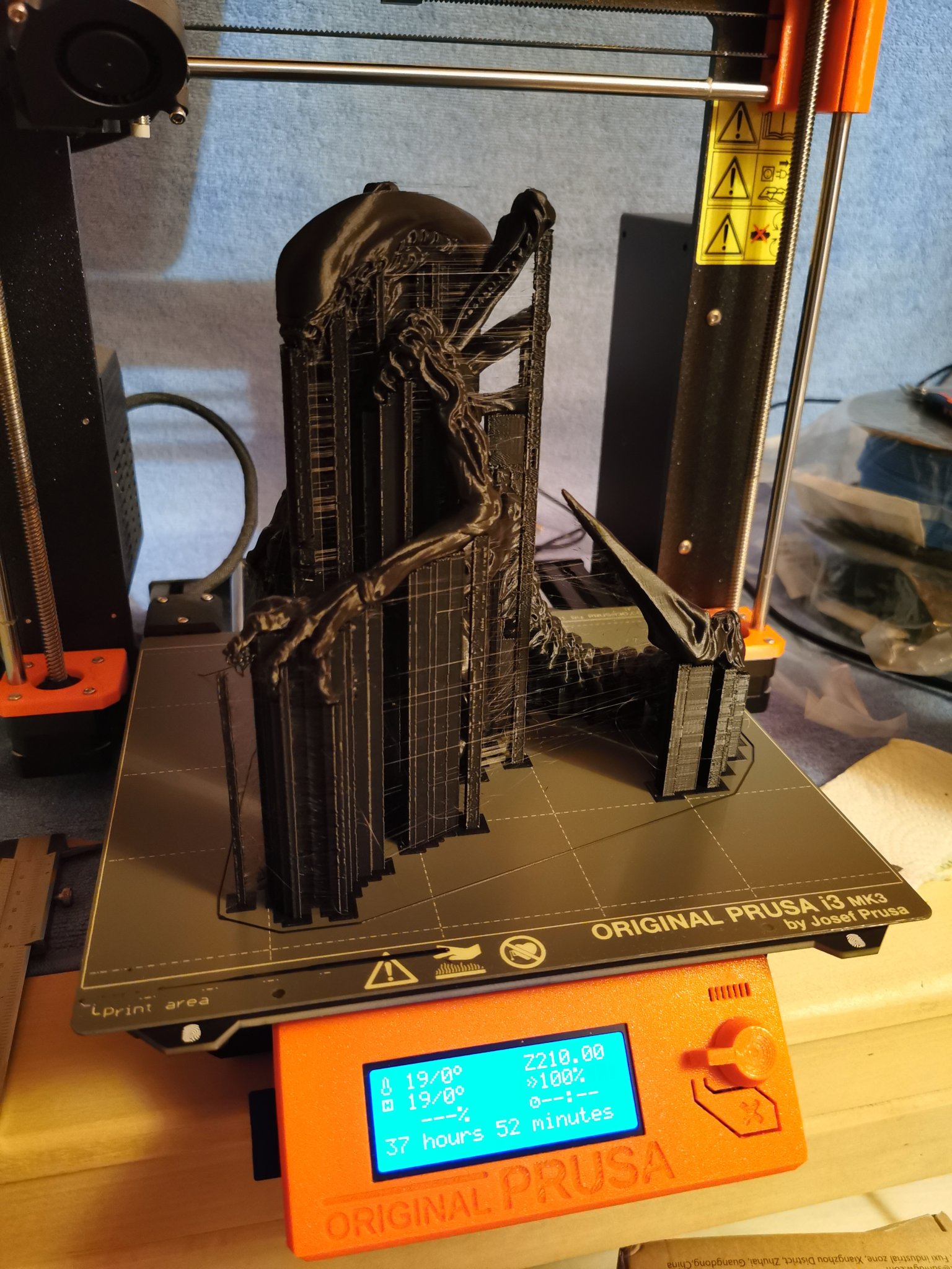 Tượng người ngoài hành tinh xenomorph đứng 10cm