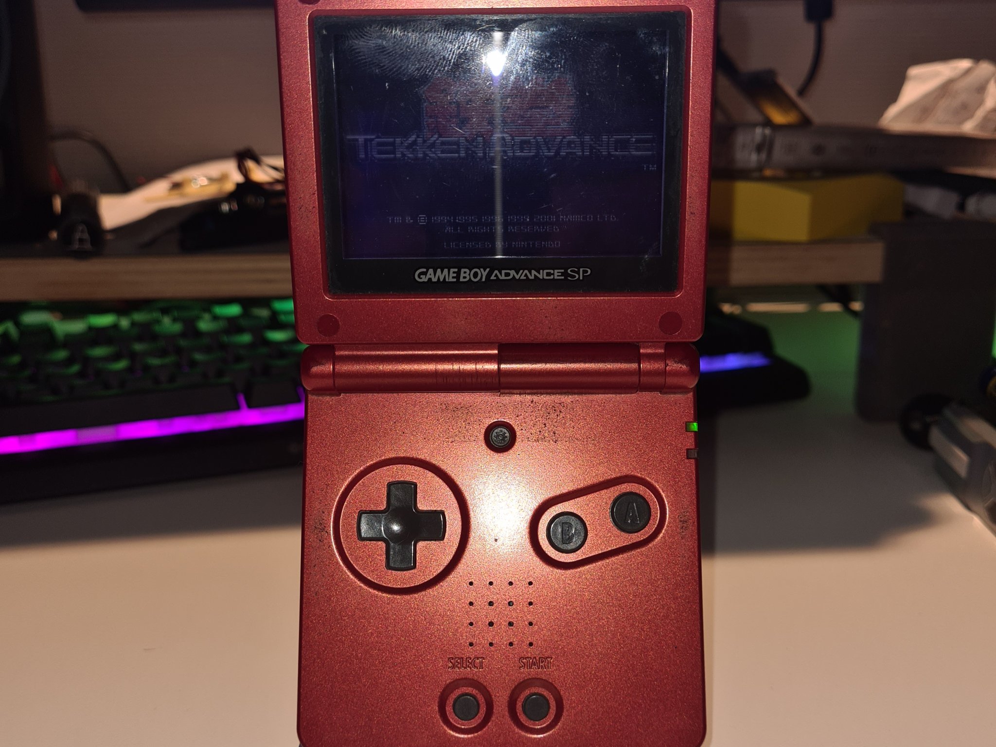 Giá đỡ hiển thị cho GameBoy Advance SP