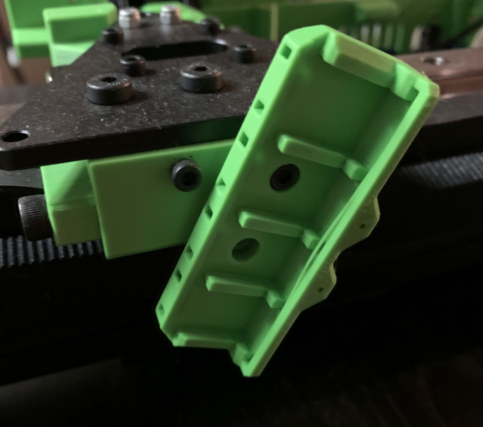 Giá đỡ Wago 221 với vít nắp thay vì vít đầu phẳng