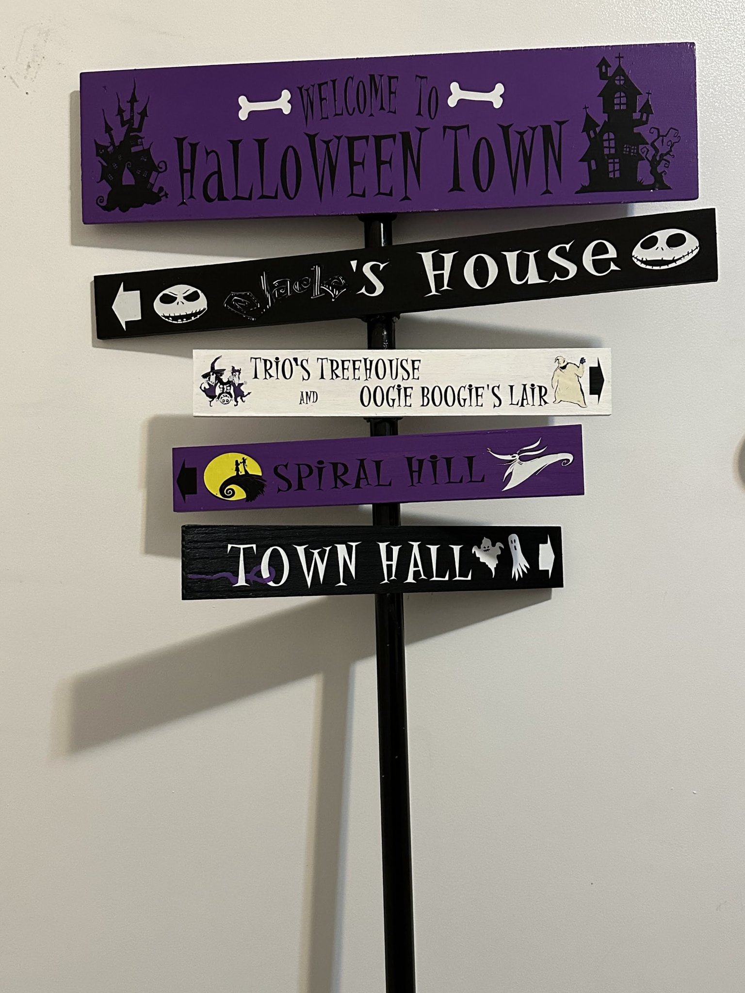 Bảng gắn biển báo Halloween cho chổi phù thủy