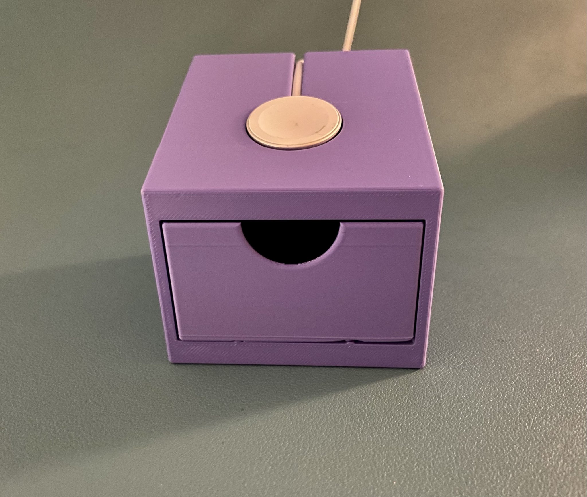 Giá đỡ Apple Watch có ngăn kéo tiện lợi