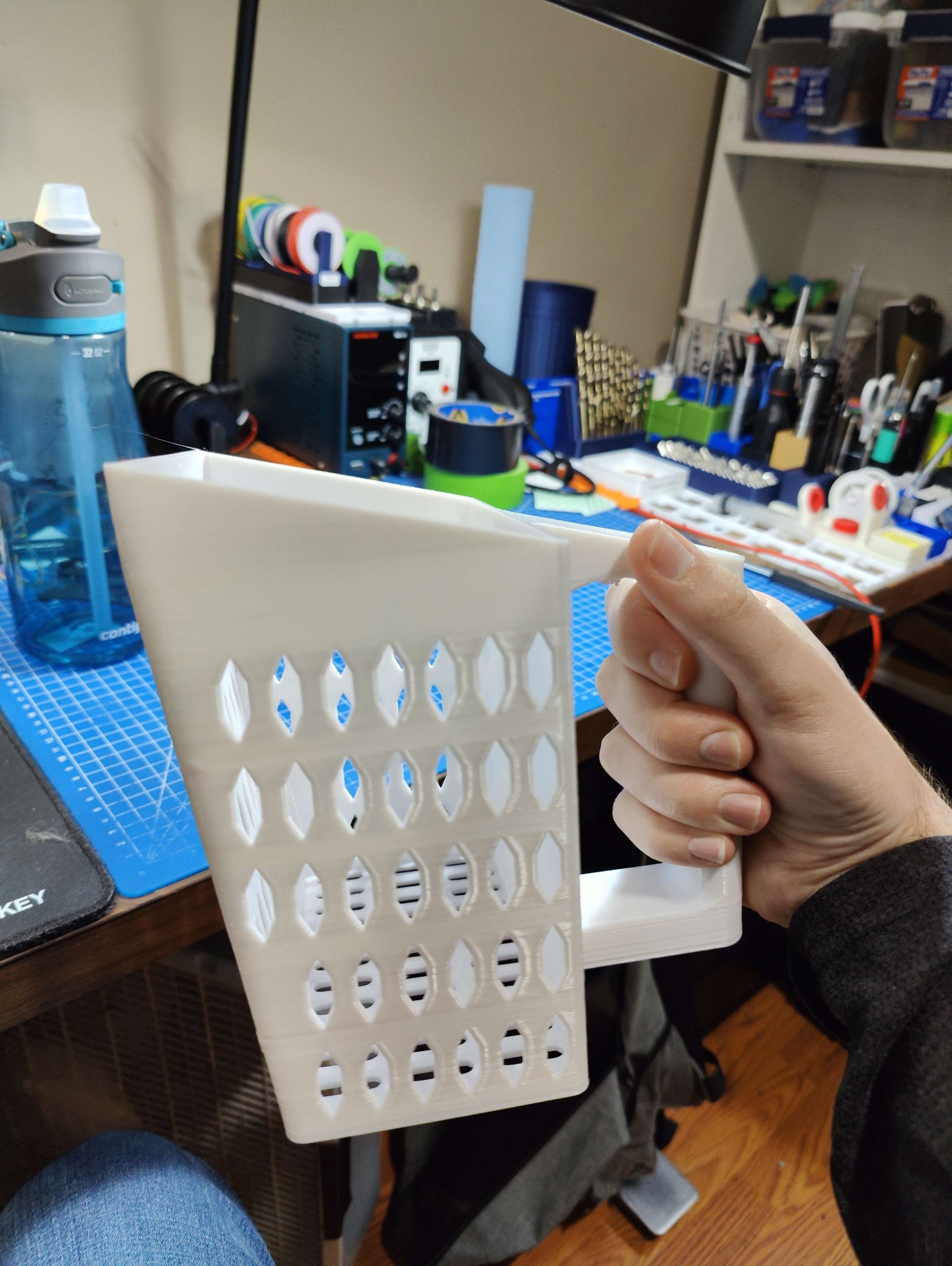 Cái xúc đất lớn cho thú cưng