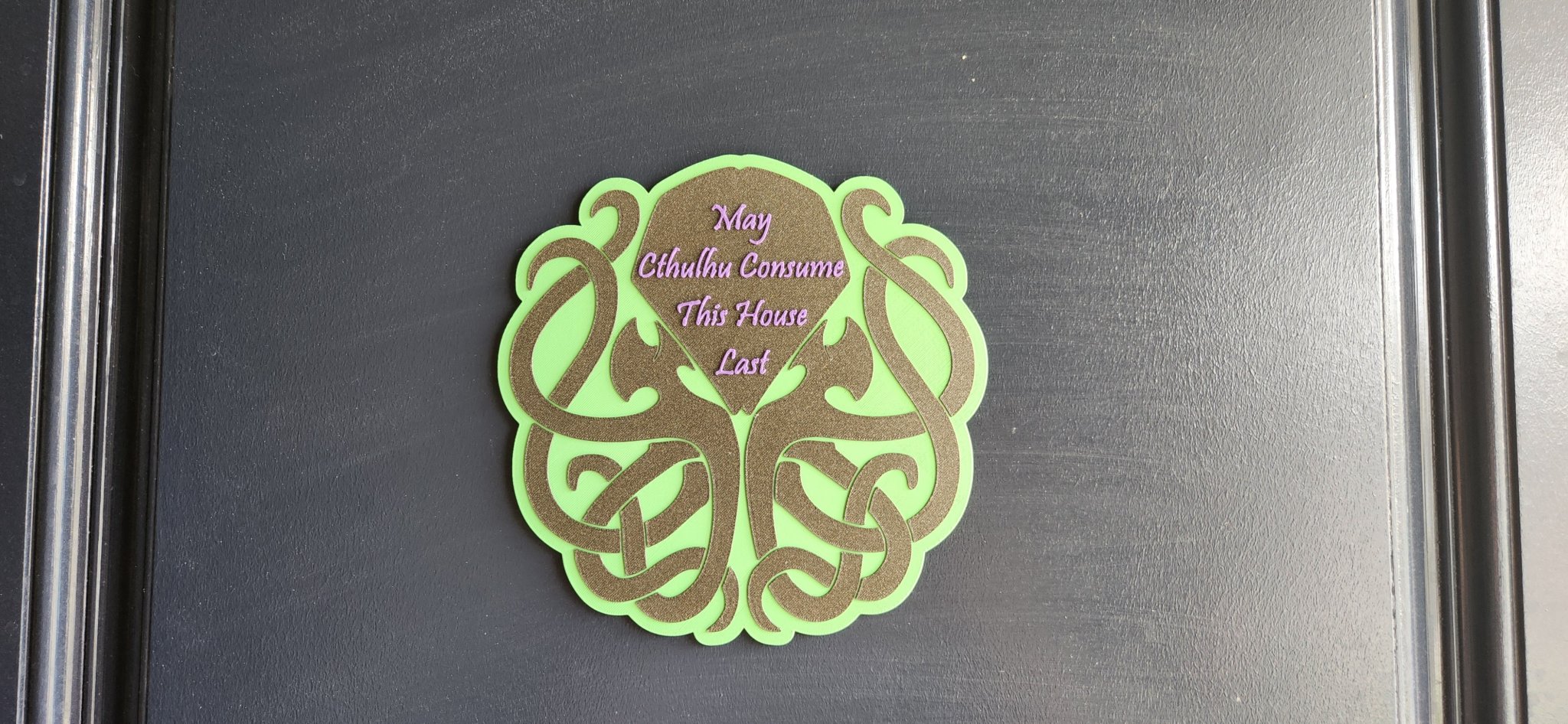 Biển báo cửa Halloween Cthulhu dễ thương với màu sắc biến đổi