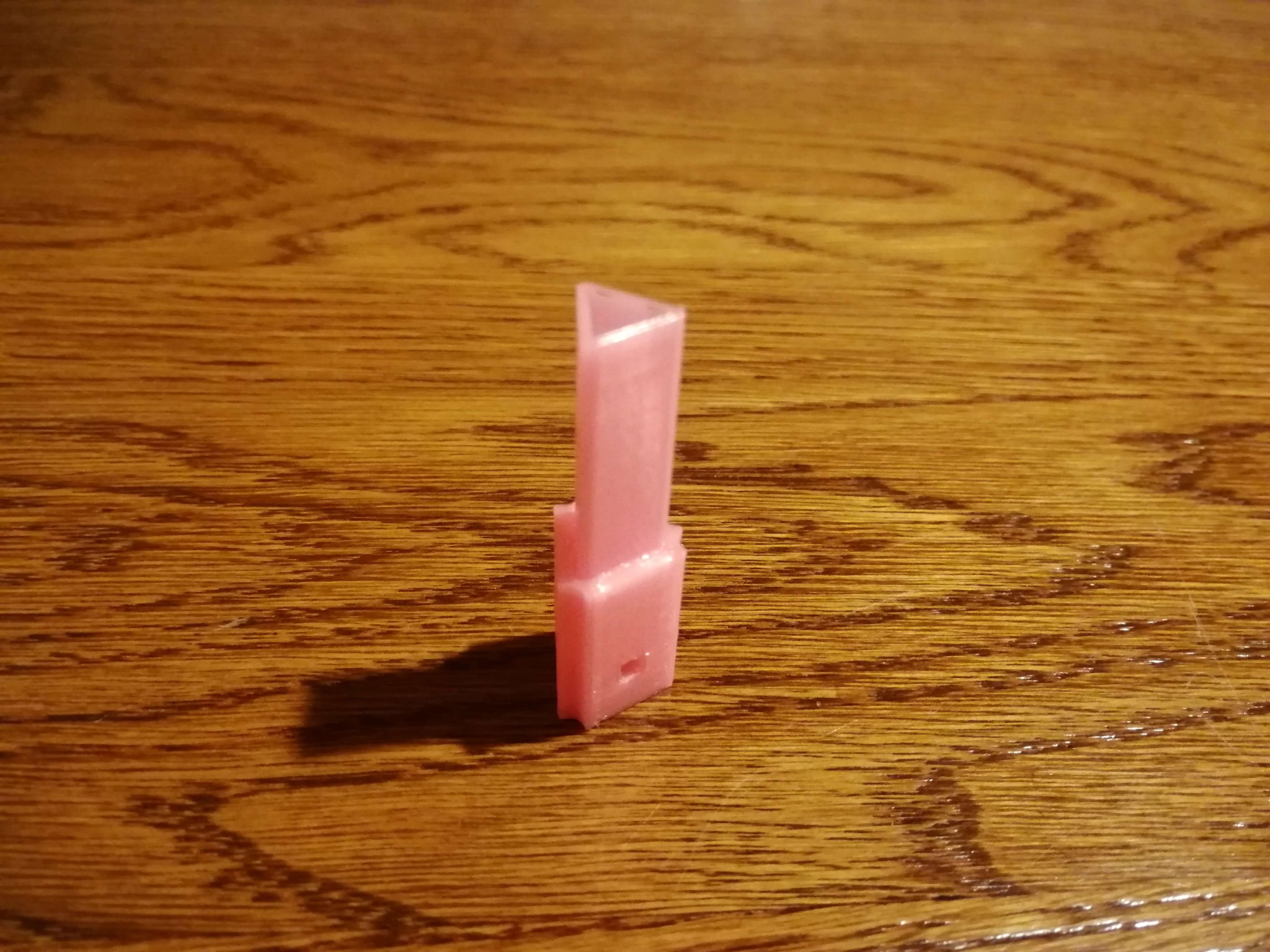 Chìa khóa hộp điện nhẹ chỉ 3.17g với lỗ treo dây