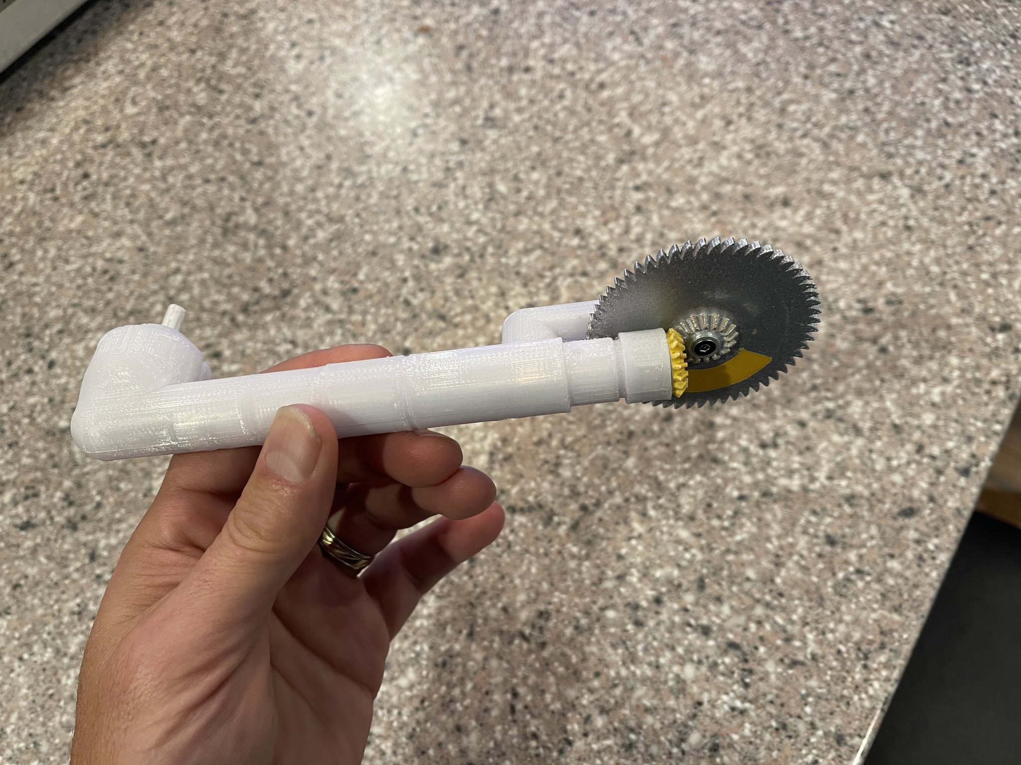 Cưa mini chức năng cho khoang bánh mì của Chopper