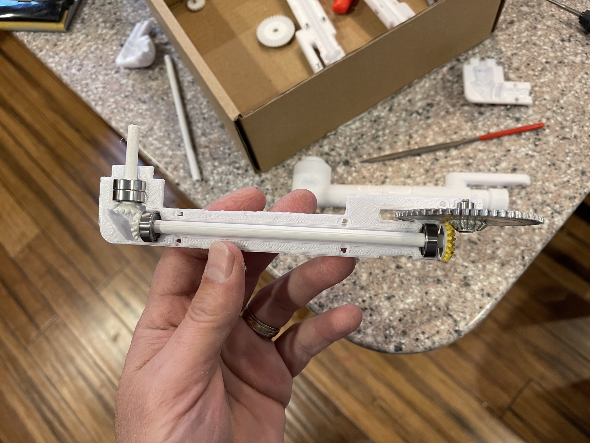 Cưa mini chức năng cho khoang bánh mì của Chopper