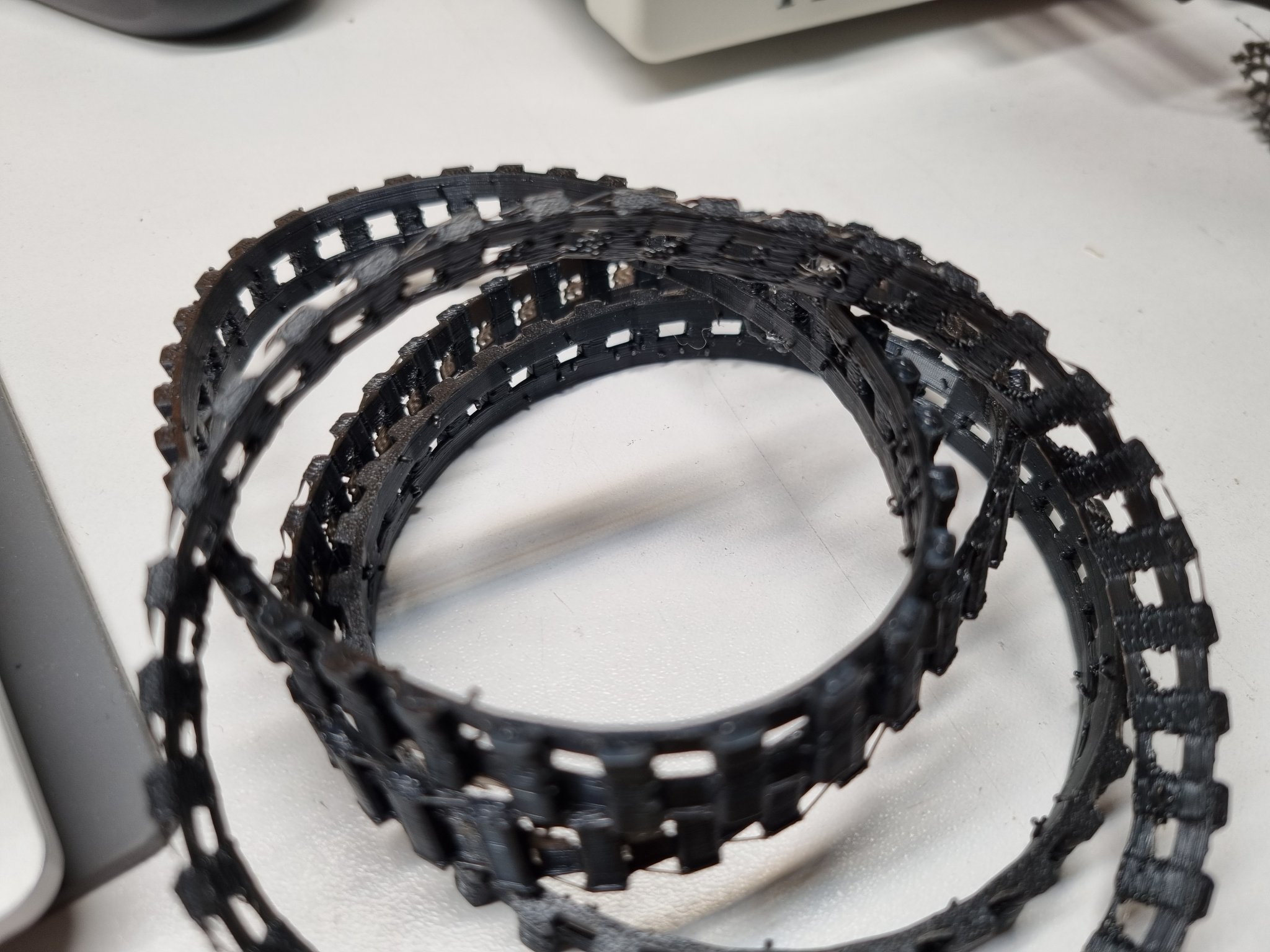 Dây xích xe tăng in TPU/TPE với nhiều kích thước khác nhau