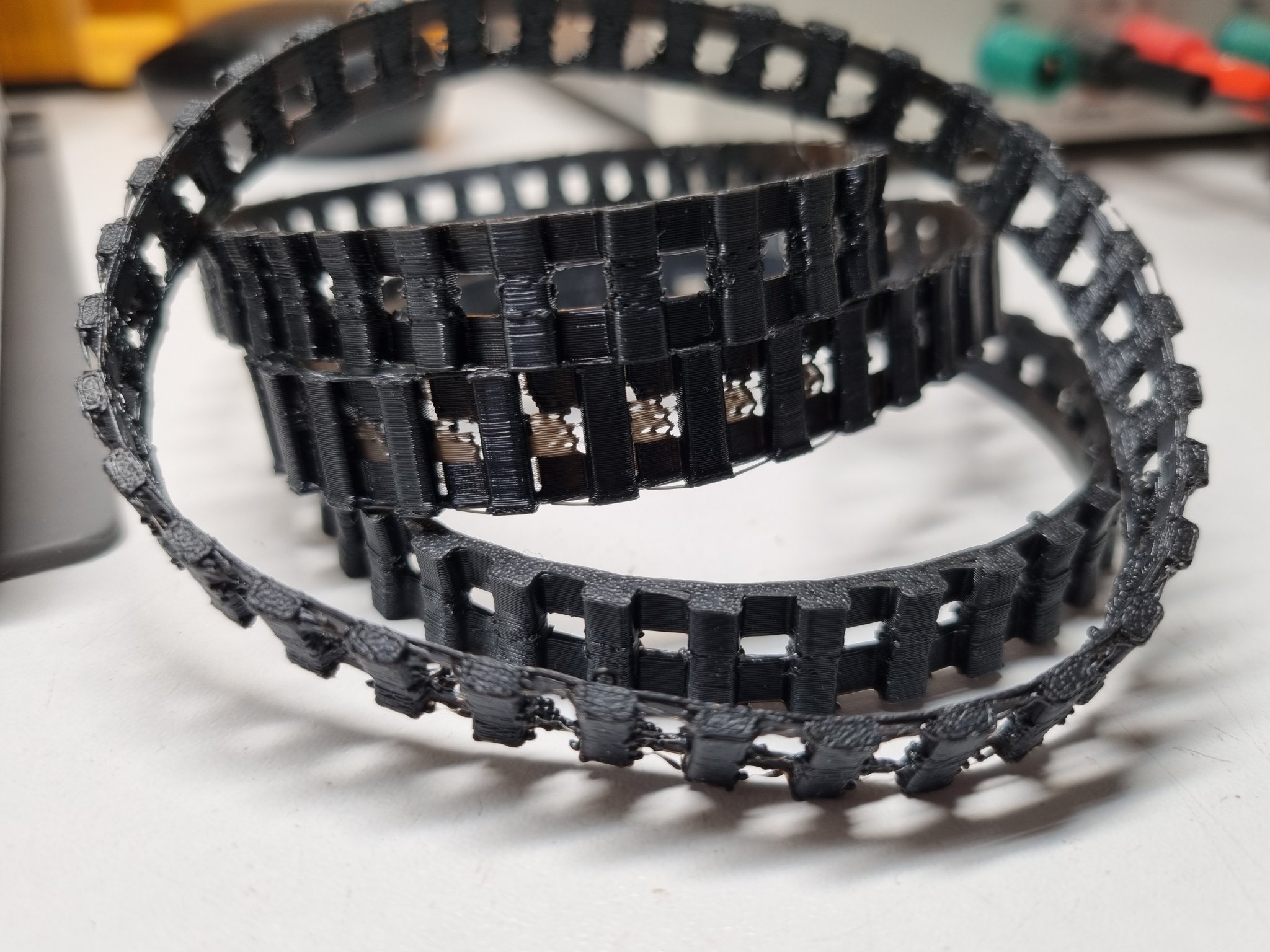 Dây xích xe tăng in TPU/TPE với nhiều kích thước khác nhau