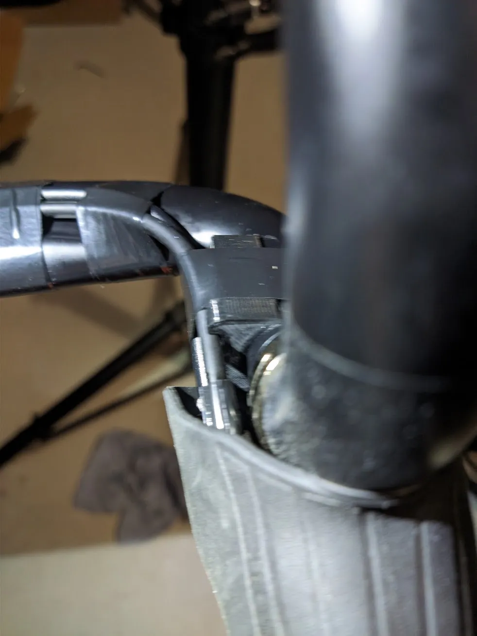 Phụ kiện tay lái Shimano cho xe đạp thể thao