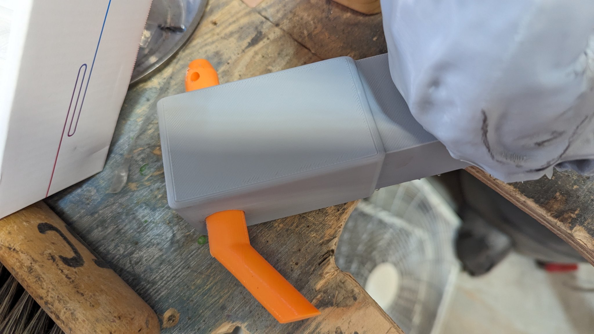 Pin kéo trang trí không chịu tải trọng