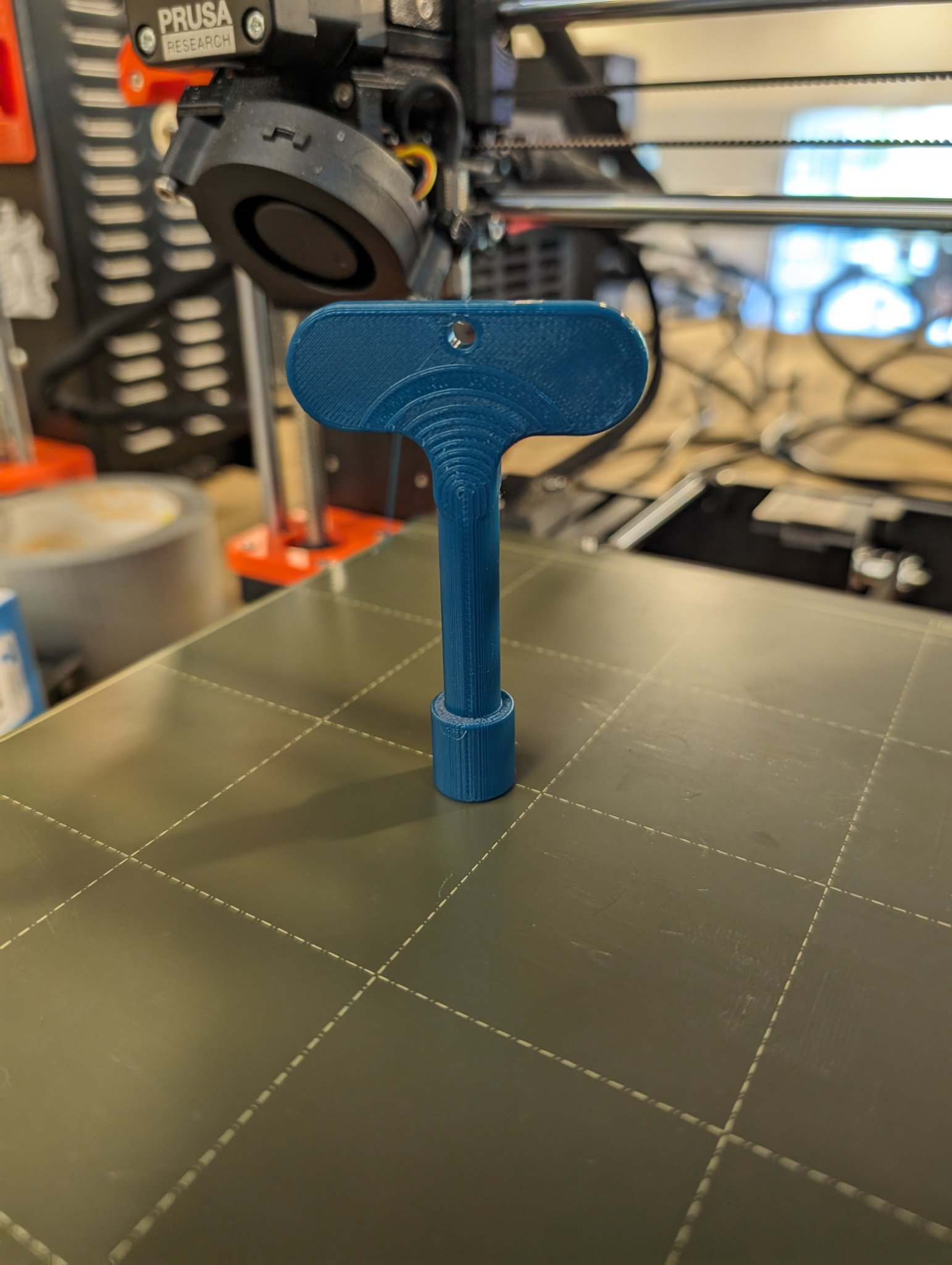 Chìa khóa vòi nước mô phỏng từ chìa khóa ZERN