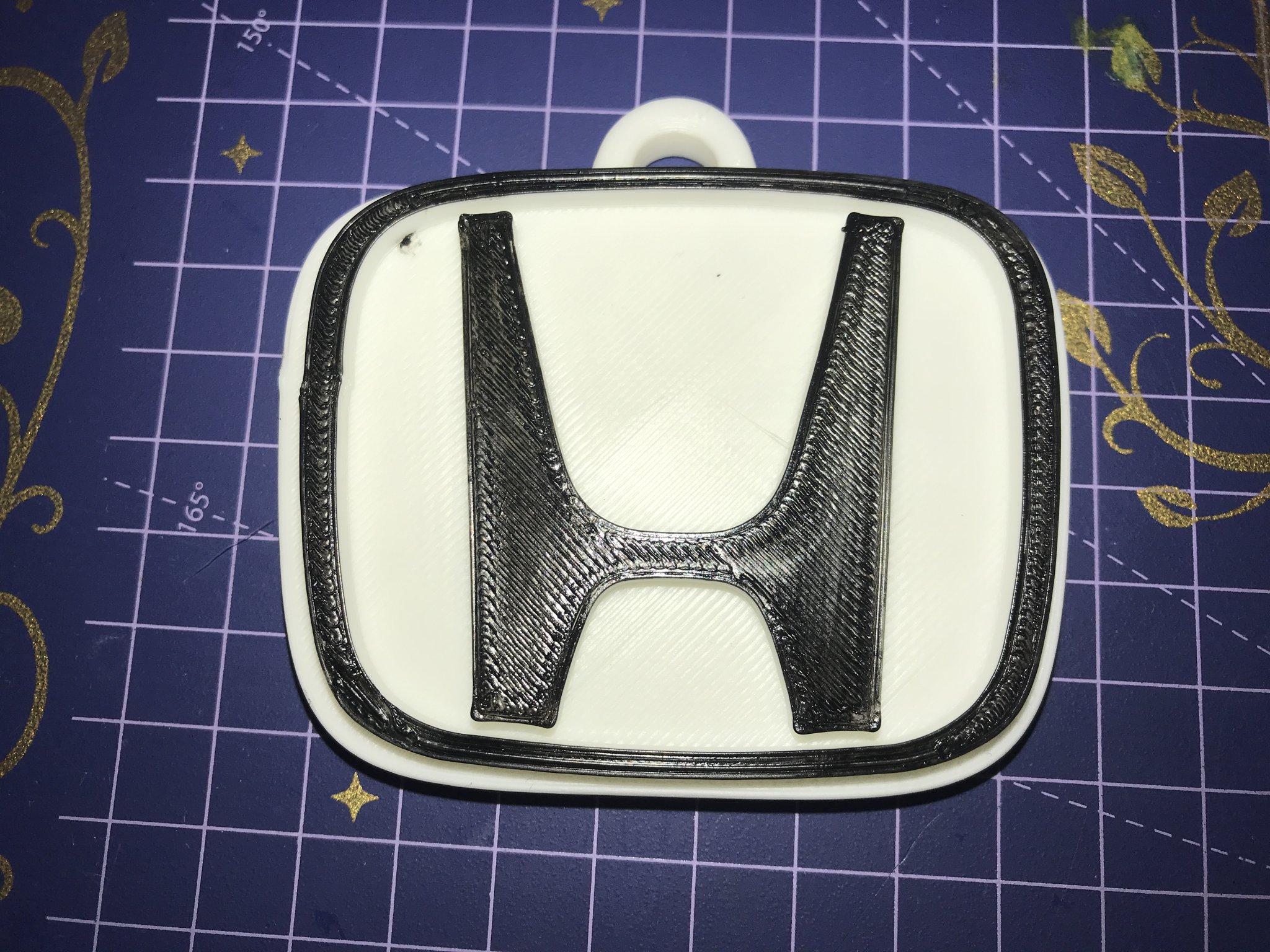 Thẻ chìa khóa với biểu tượng xe hơi 3D