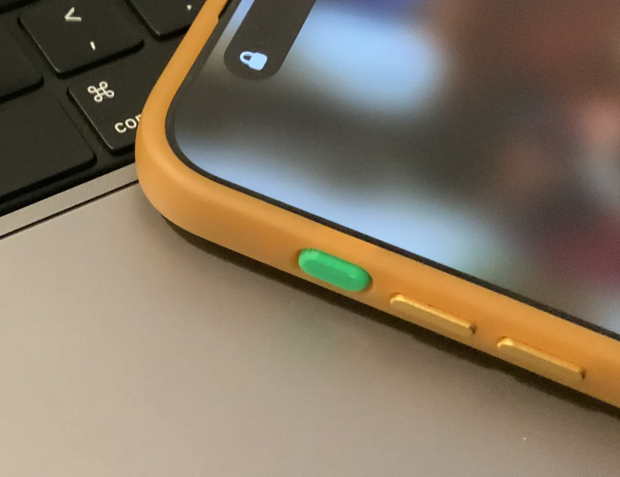 Nút hành động cho ốp lưng Peak Design iPhone 15 Pro Max