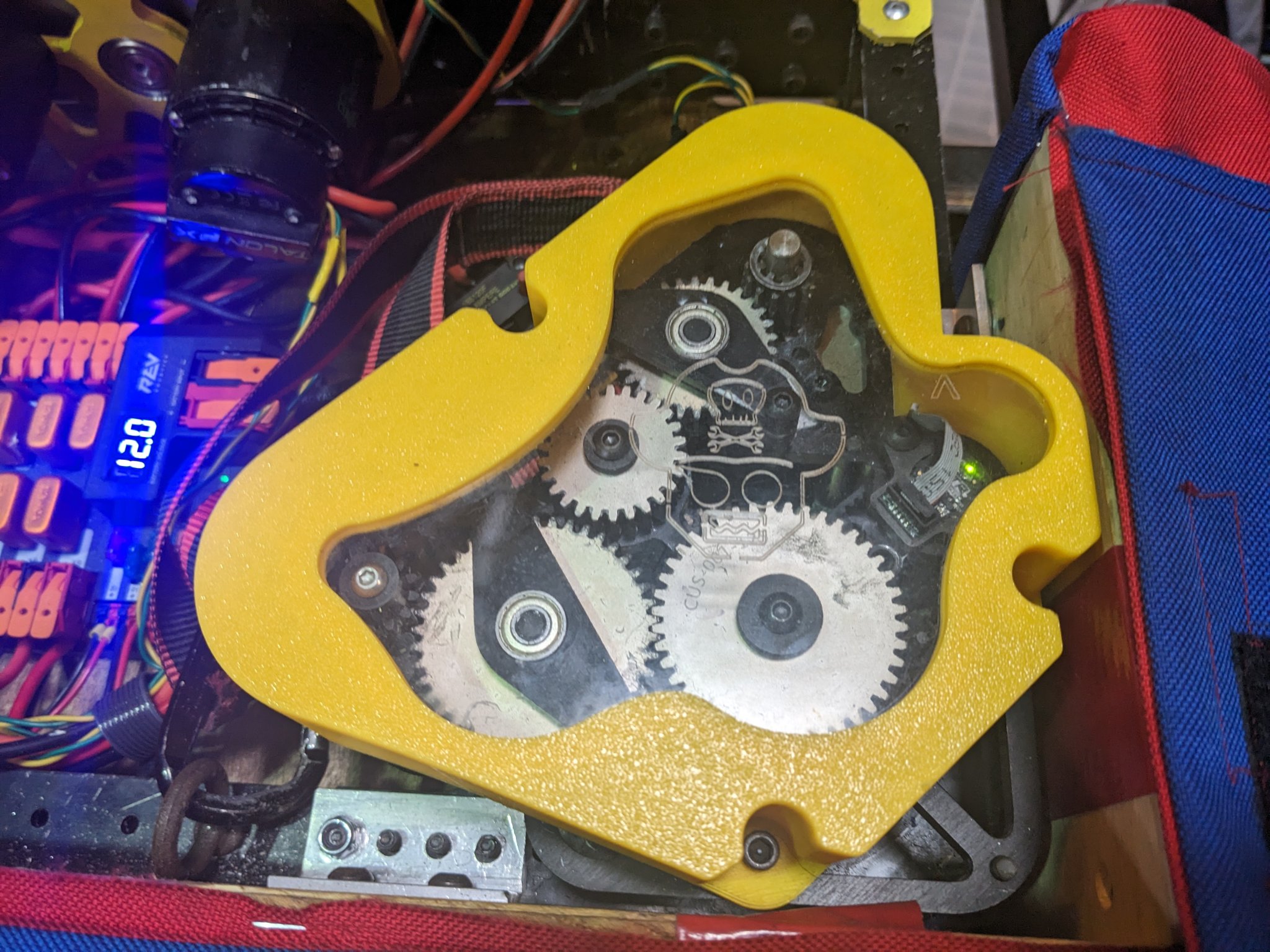 Bìa che hộp số Swerve X của West Coast Products bằng acrylic