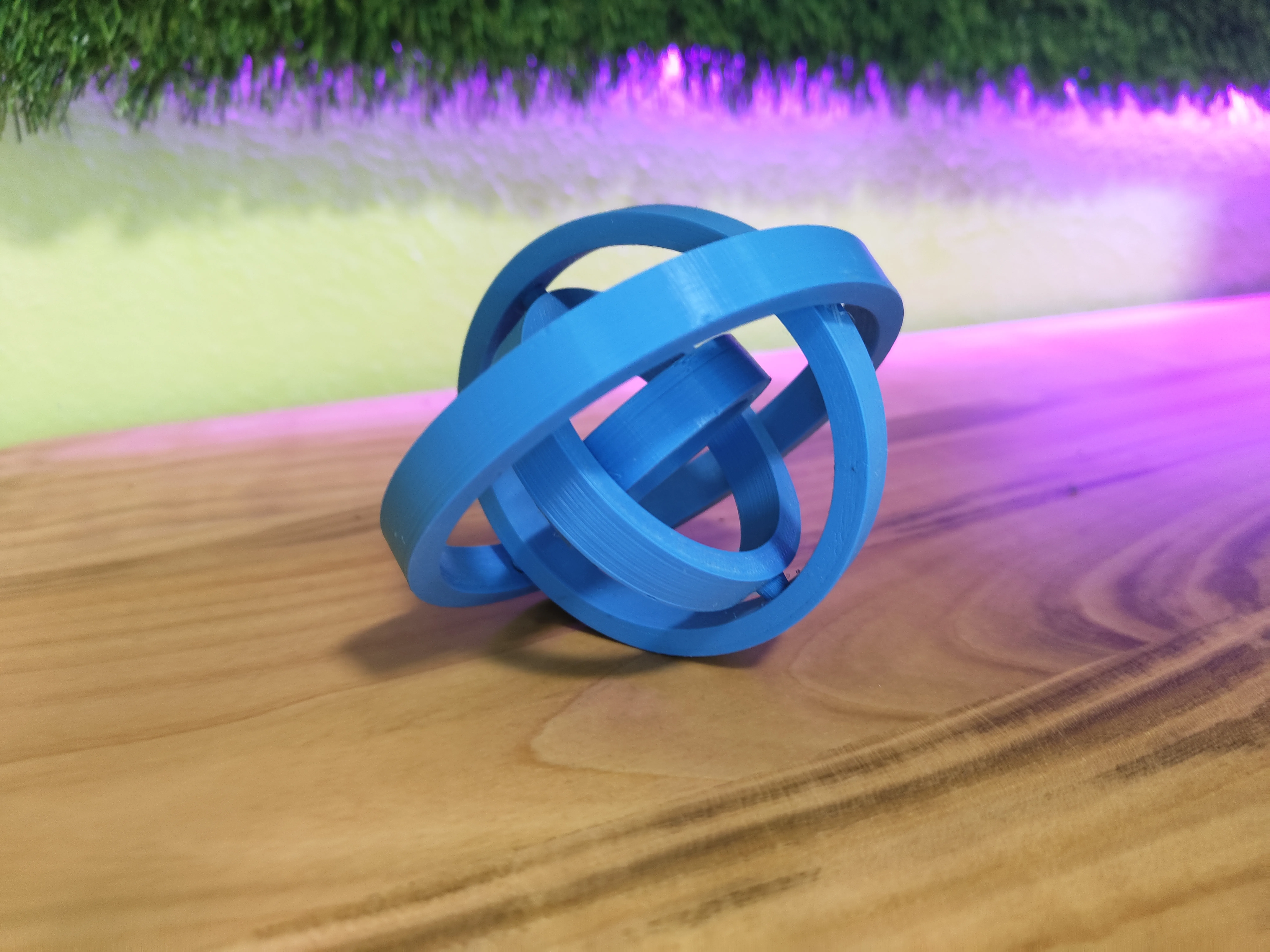 Nhẫn xoay Gyro cho người thích nghịch ngợm