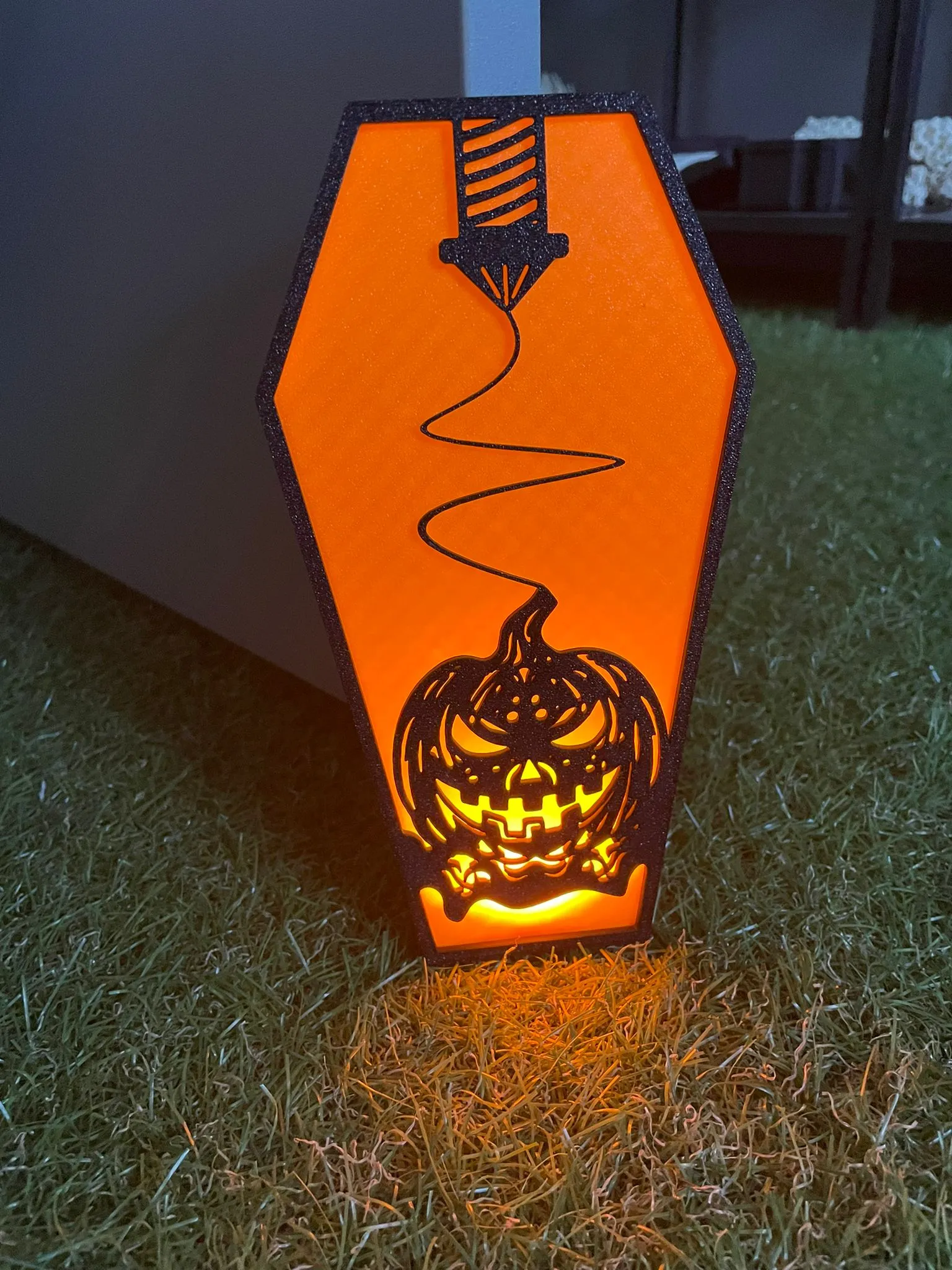 Quan tài bí ngô Halloween với đèn LED tealight