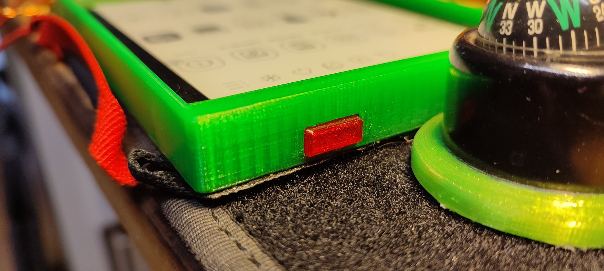 Vỏ bảo vệ buồng lái cho Boox Poke3 khi chơi dù lượn