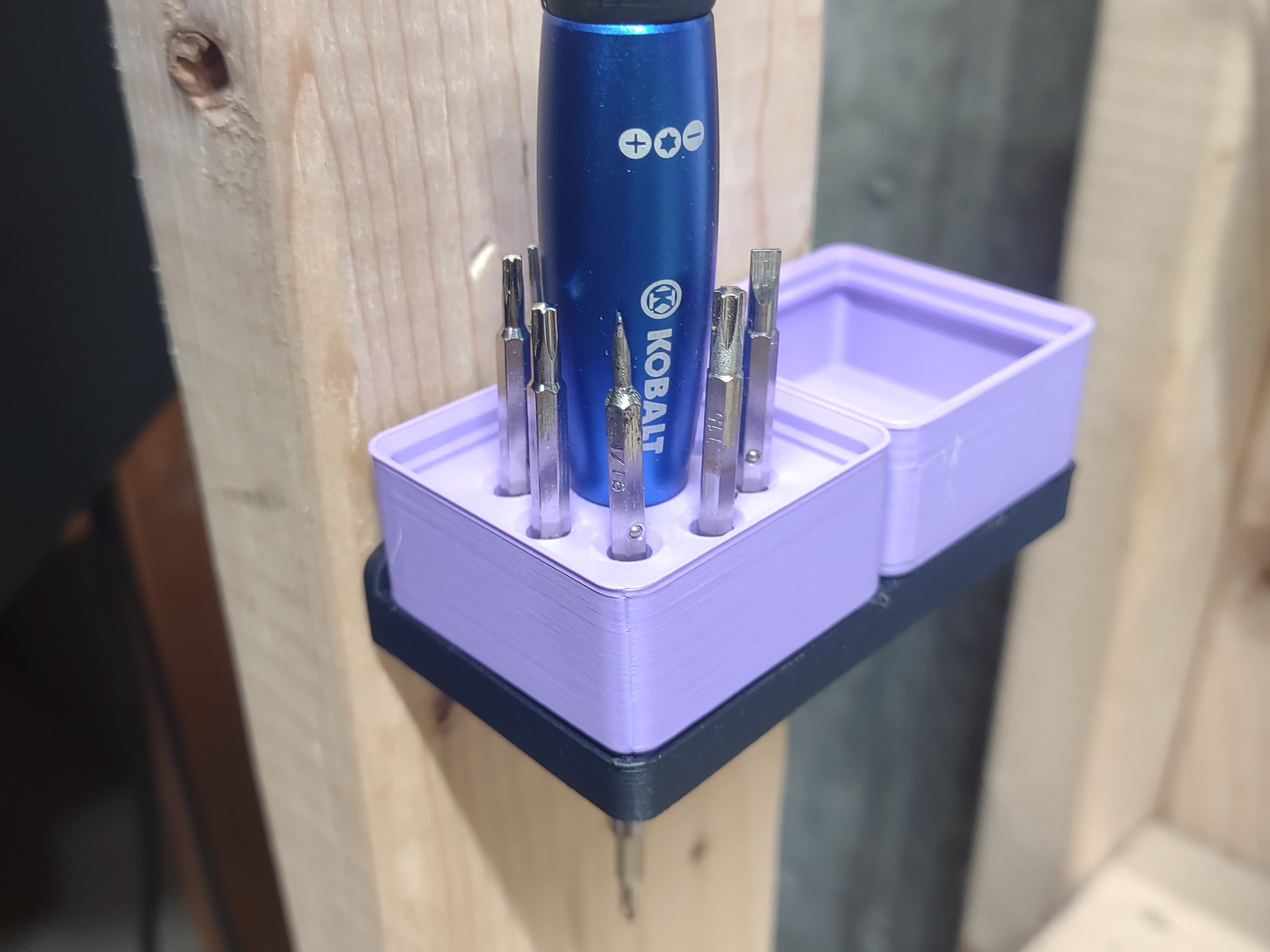 Giá đỡ Kobalt cho bộ tua vít chính xác 1x1 Gridfinity