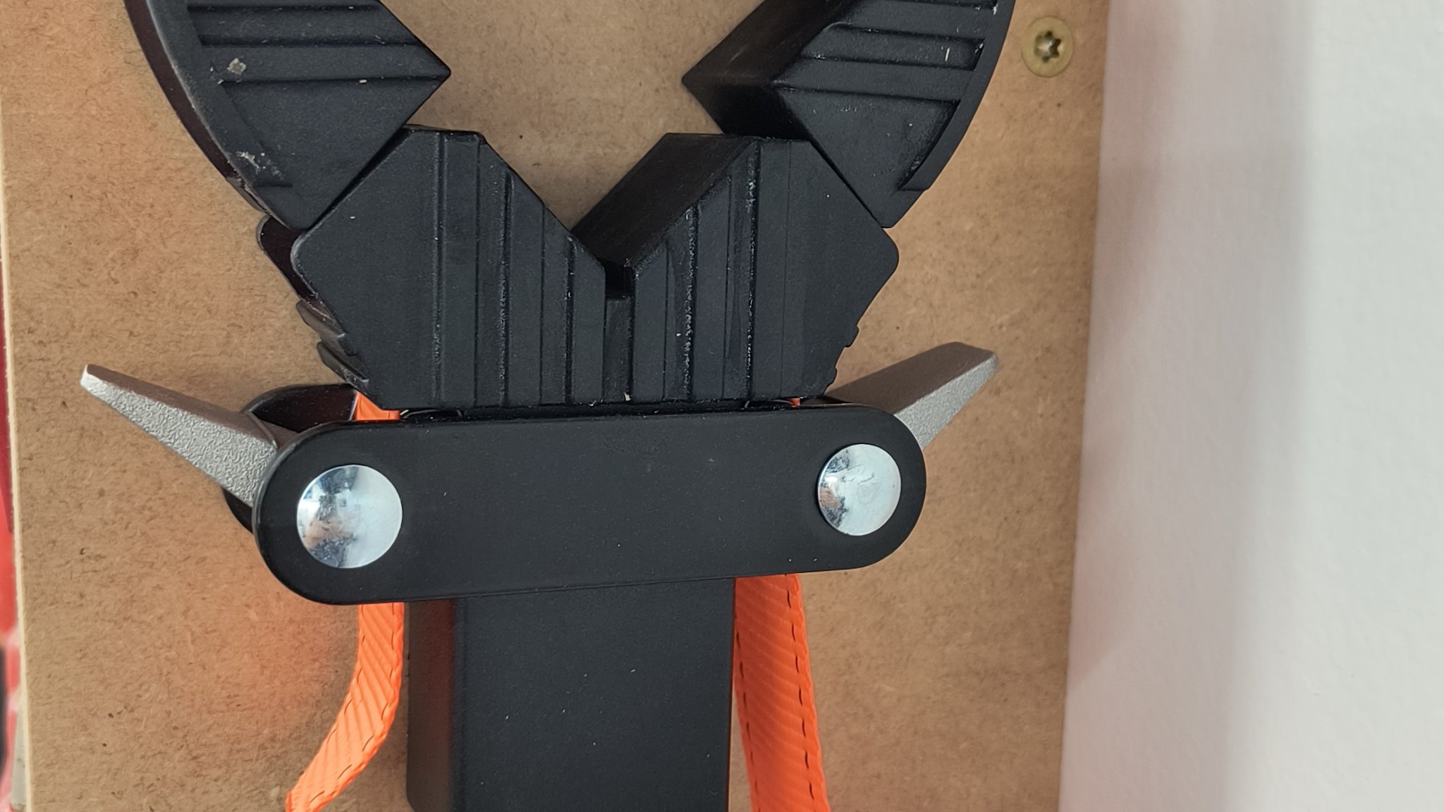 Giá đỡ treo tường cho kẹp băng Pony 1225