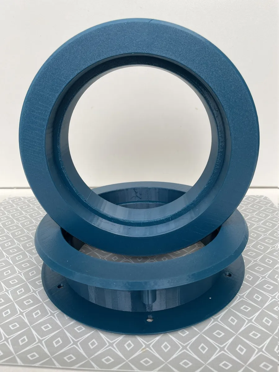 Cửa sổ kiểu porthole nhỏ cho cửa và tường