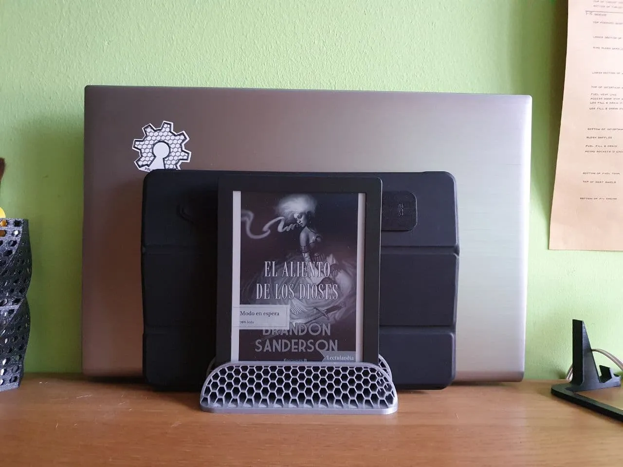 Giá đỡ laptop hình lục giác cho Macbook, iPad và sách điện tử