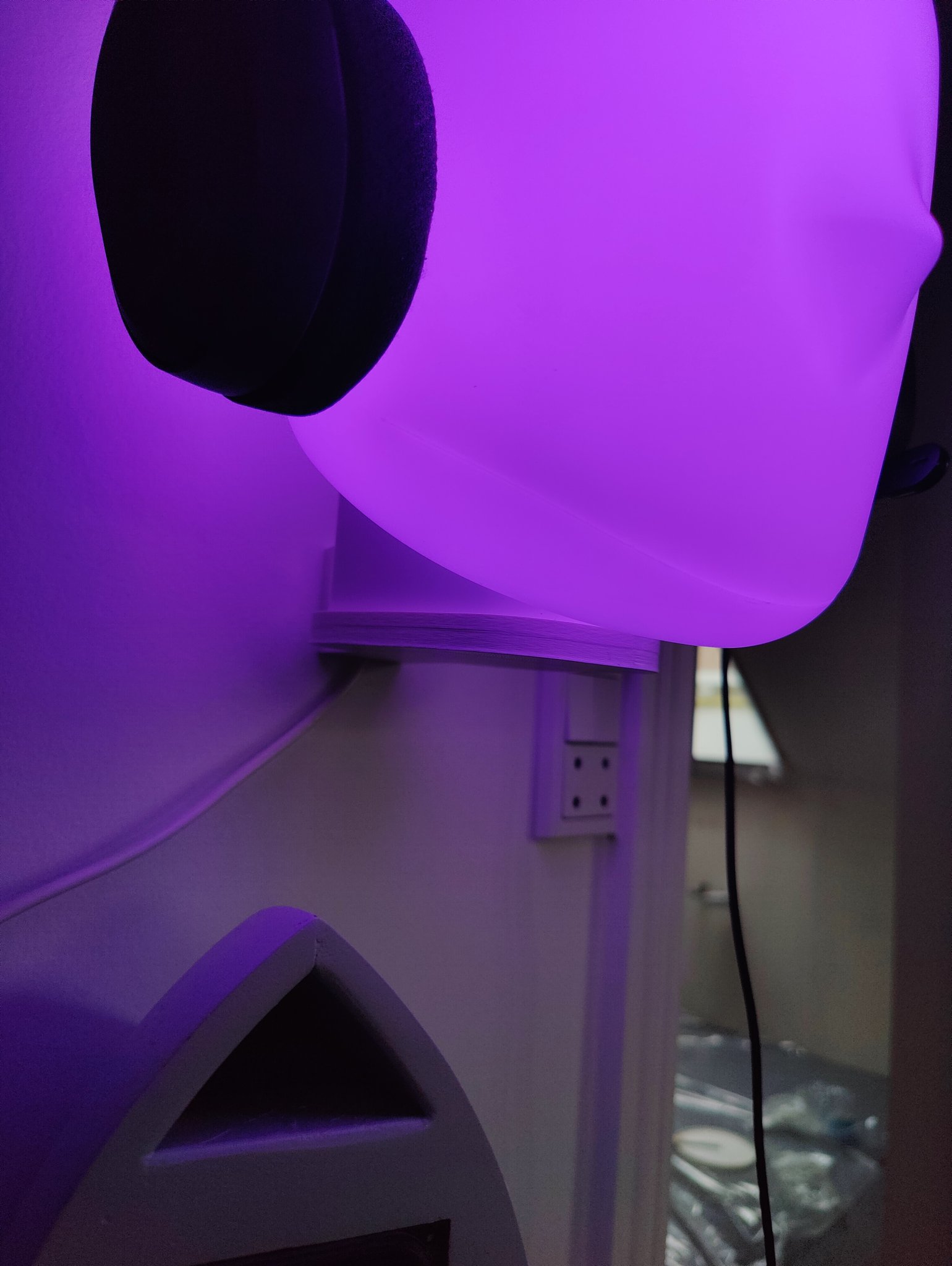 Giá đỡ đèn đầu Ikea ISKÄRNA kiểu dáng tối giản