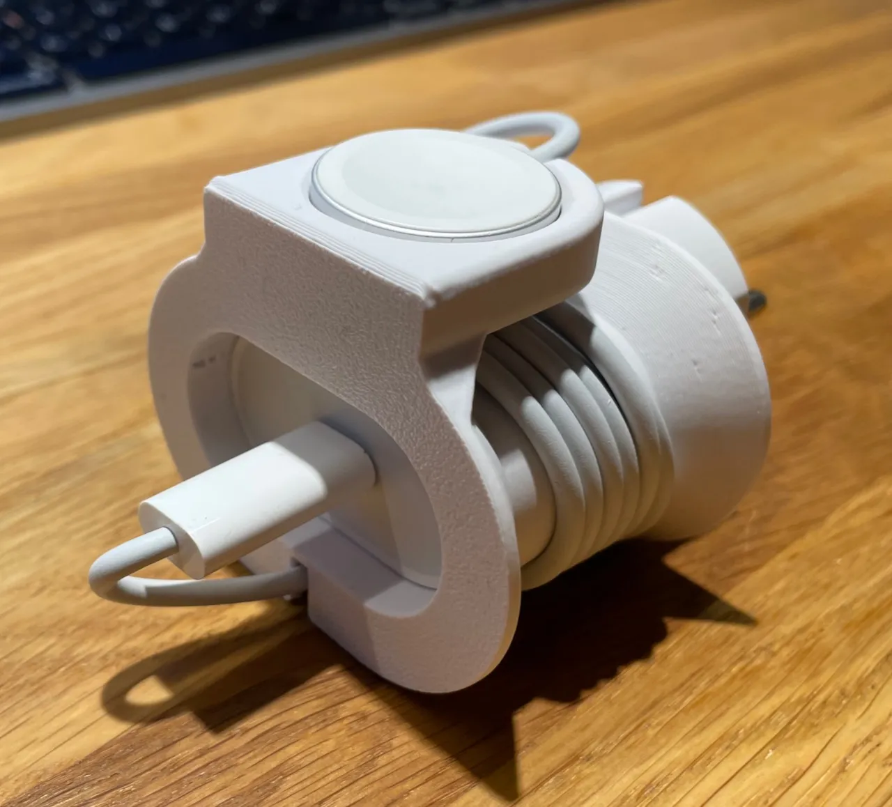 Sạc tường cho Apple Watch với cổng USB-C chuẩn EU