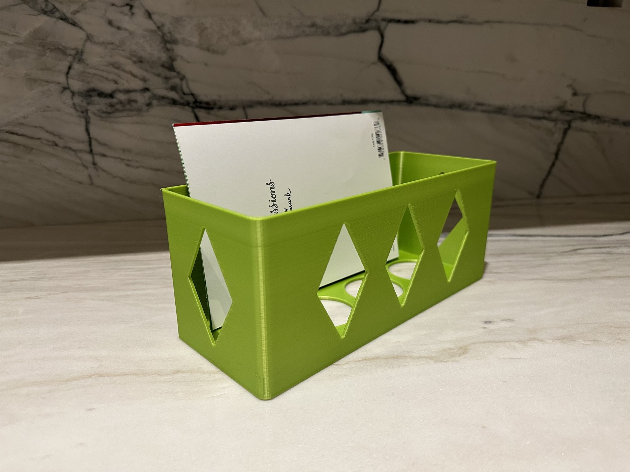 Thùng đựng thư và hóa đơn tiện lợi cho gia đình và văn phòng