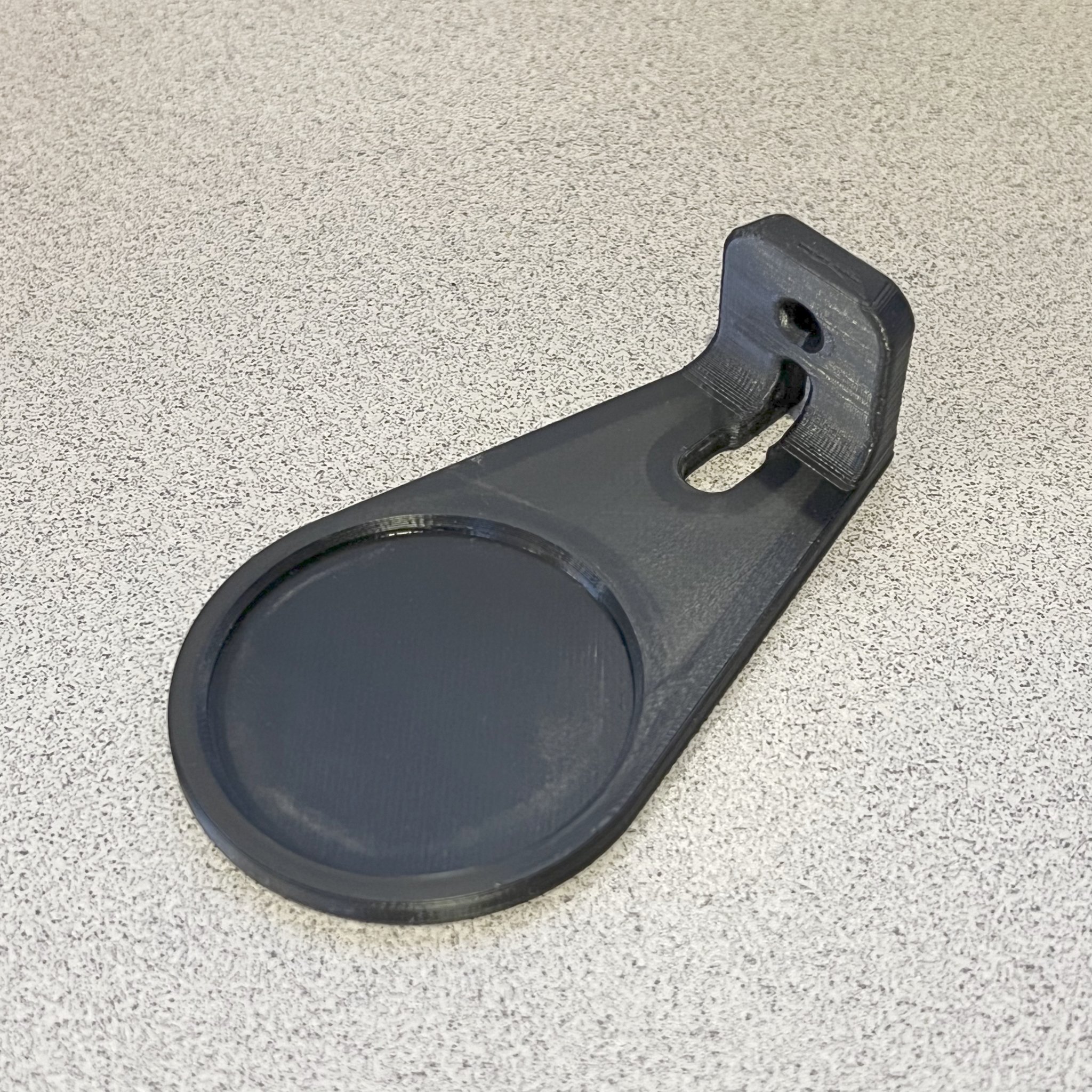 Giá đỡ HomePod Mini với lỗ đi dây trên tường