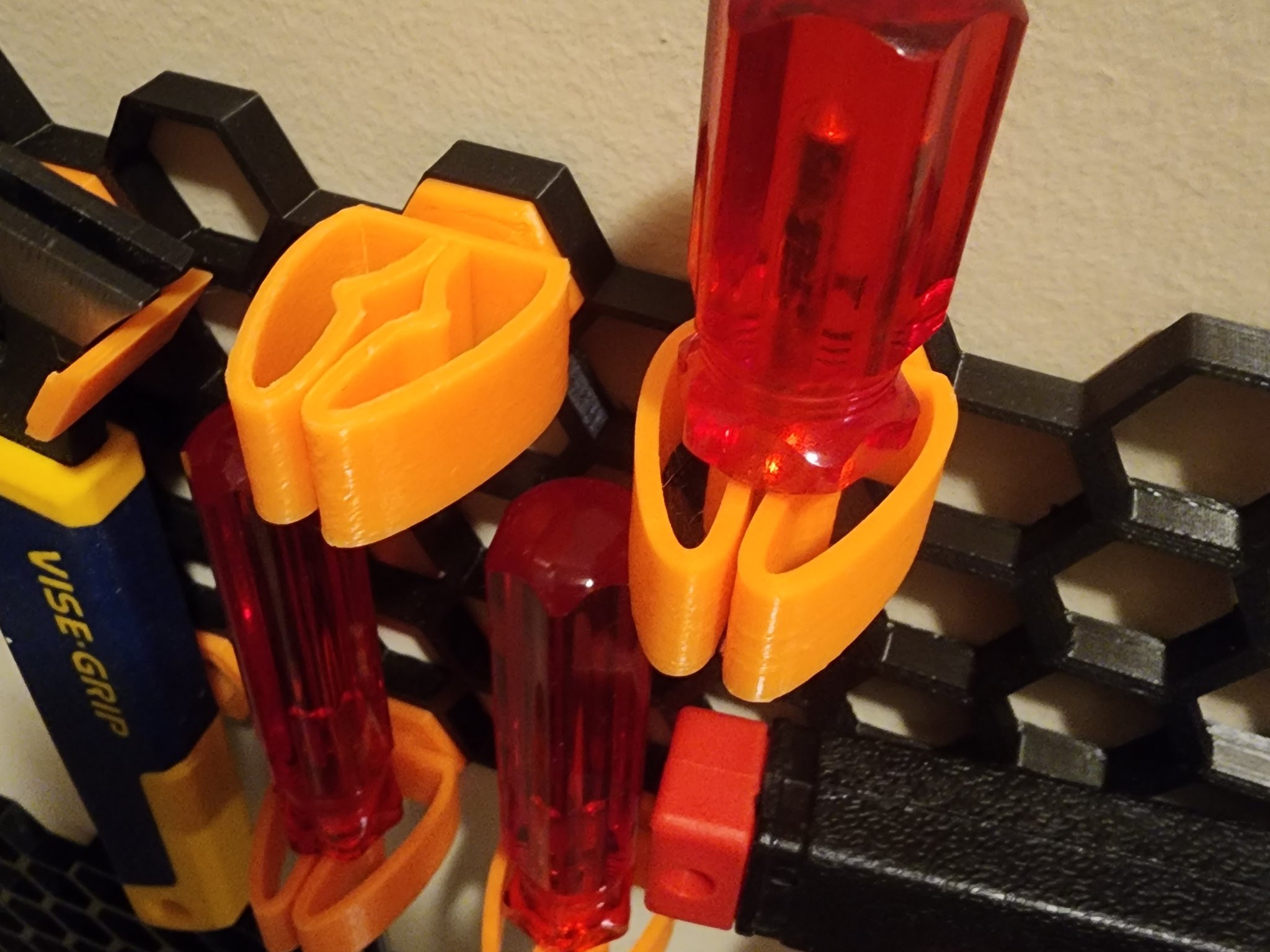 Giá đỡ tua vít cho tường lưu trữ tổ ong HSW