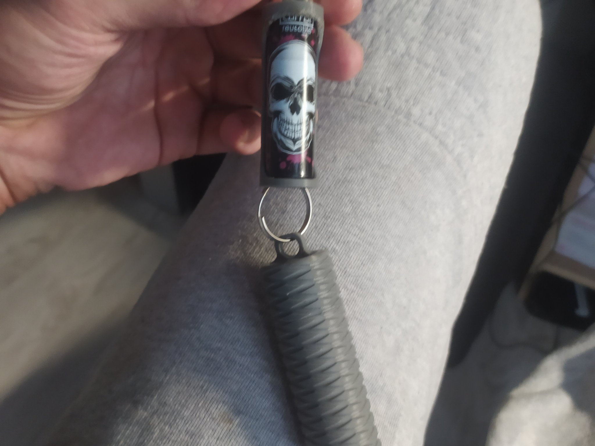 Móc khóa bật lửa Clipper với thiết kế độc đáo