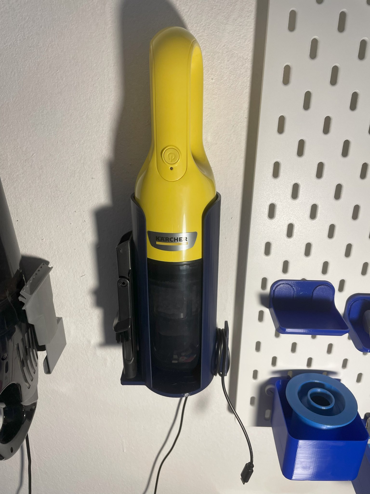 Giá đỡ tường cho máy hút bụi Kärcher CVH2