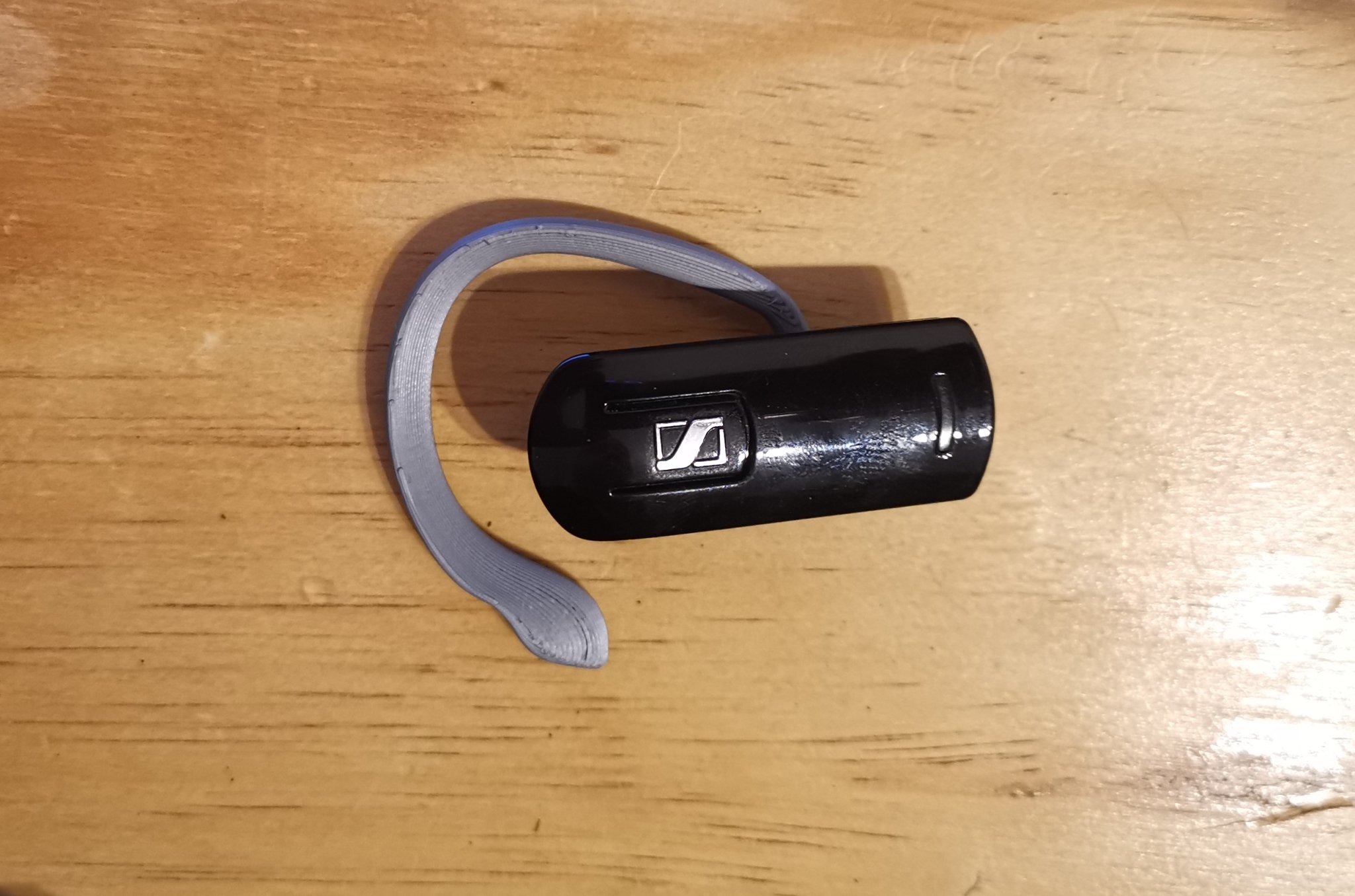 Kẹp tai thay thế cho tai nghe bluetooth Sennheiser EZX 60