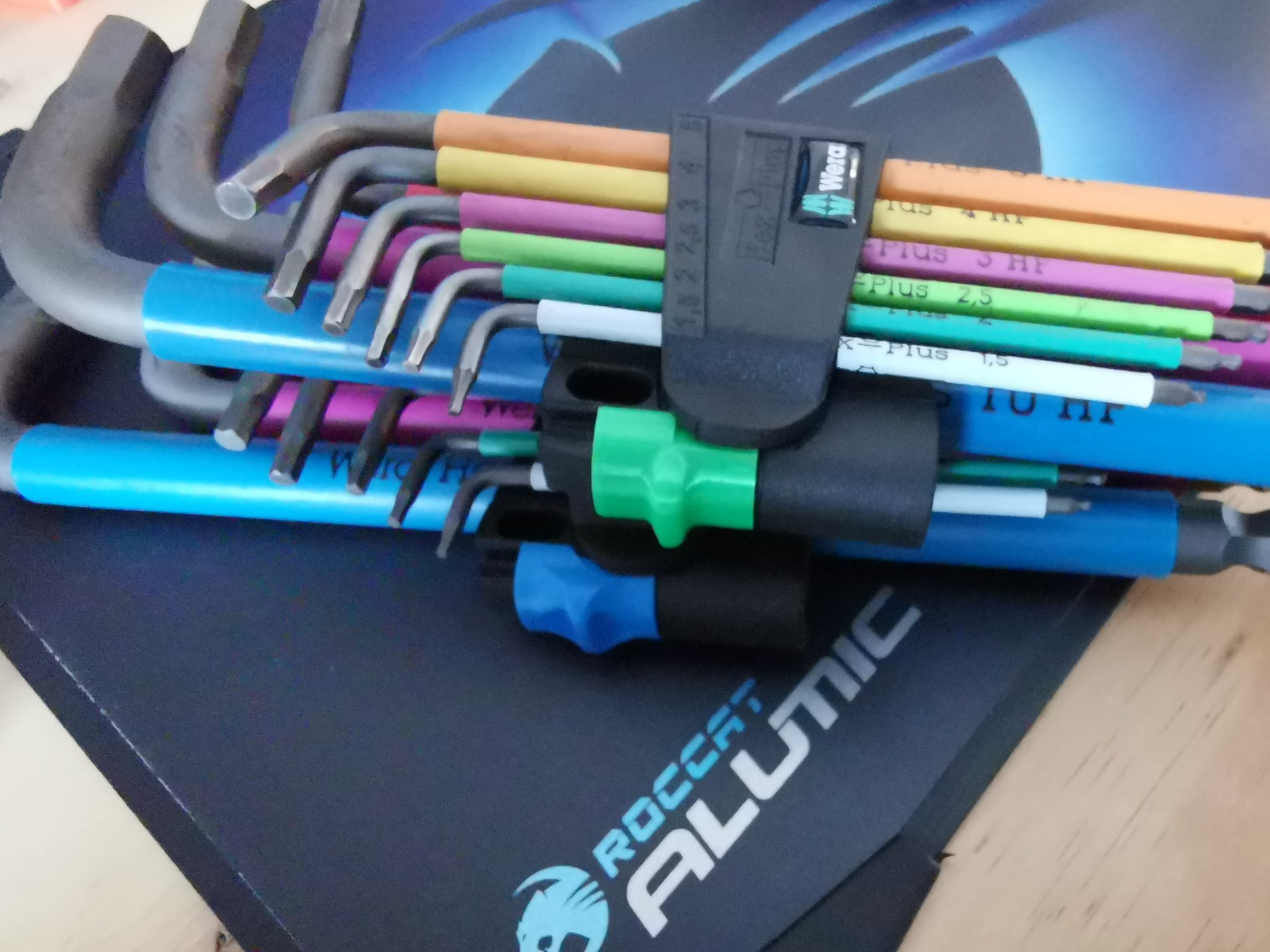 Cái kẹp khóa Wera Hexplus bị hỏng do rơi