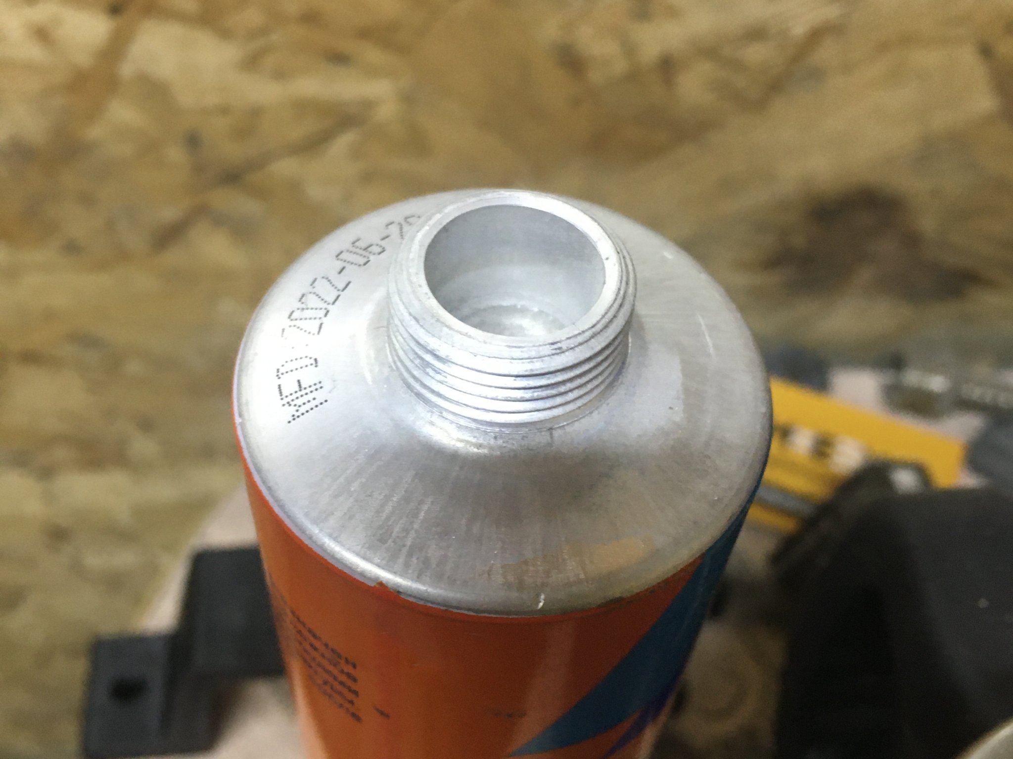 Nắp đậy keo với ren 21.5 mm và bước ren 2 mm