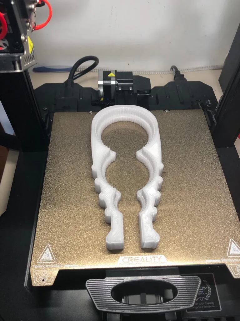 Nắp mở hộp với thiết kế răng cưa độc đáo