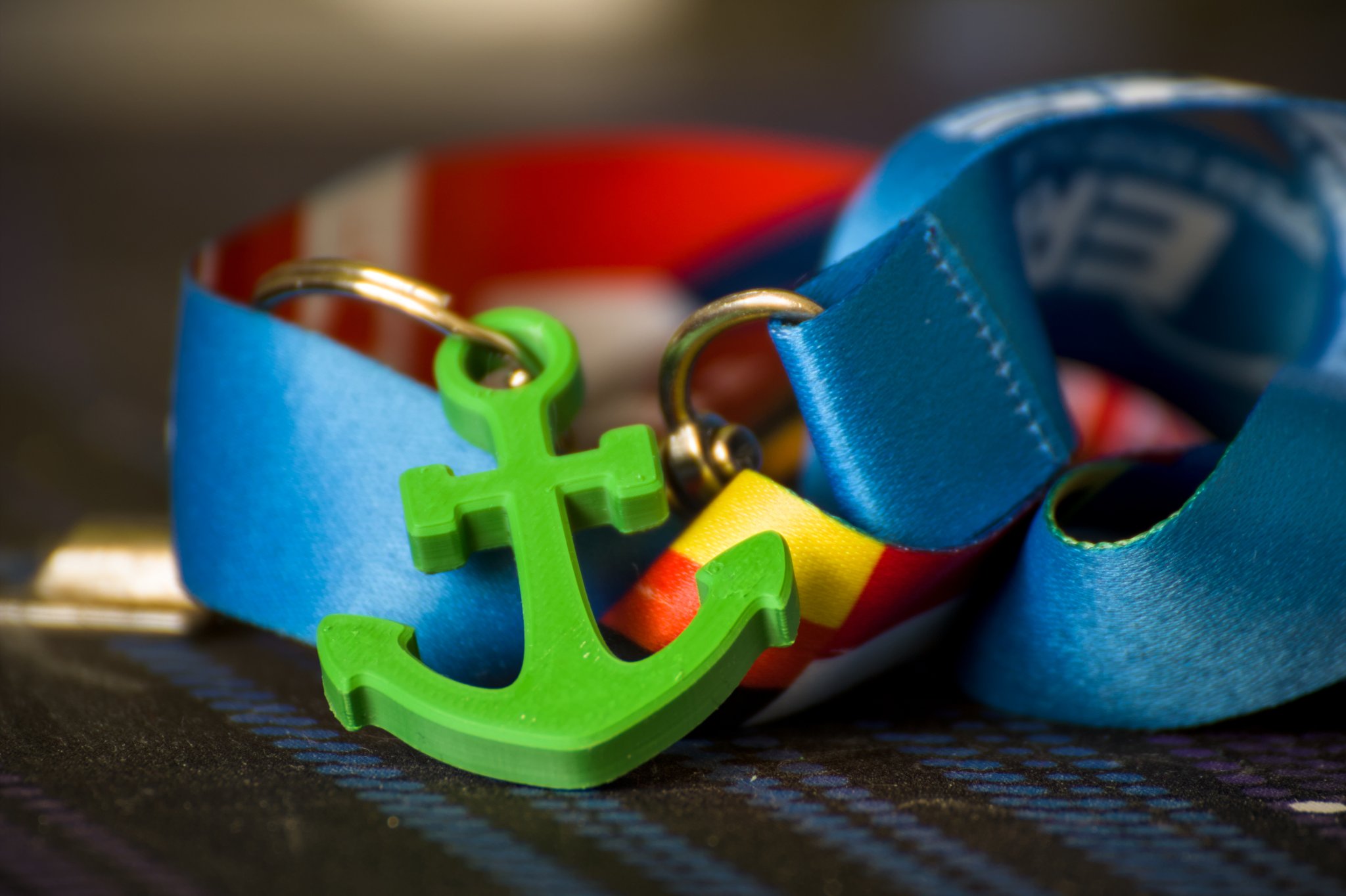 Móc khóa neo biển bền chắc cho bạn