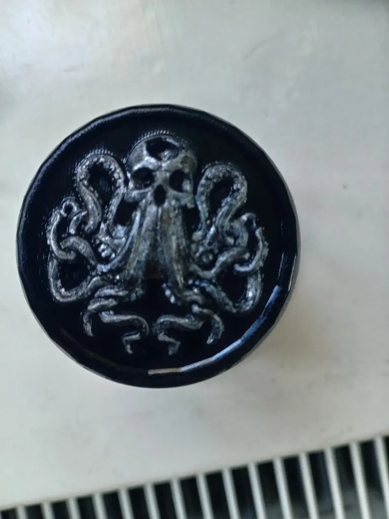 Núm cửa hình Kraken chức năng