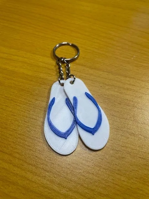 Móc chìa khóa dép xỏ ngón phong cách mùa hè