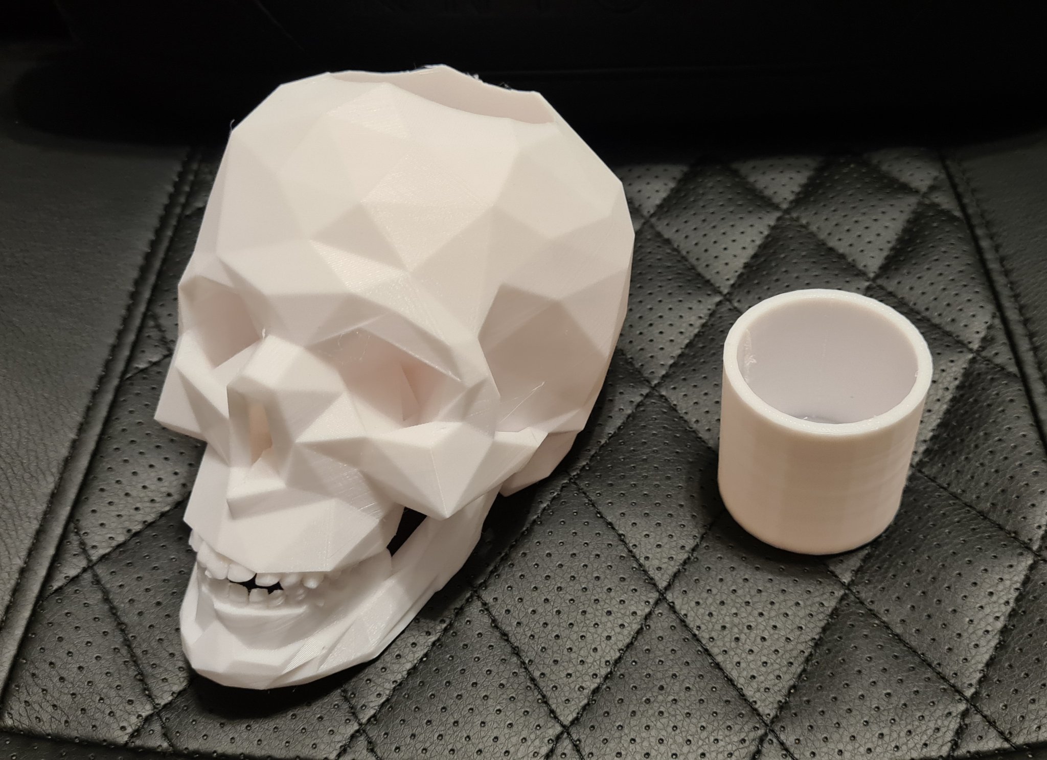 Chậu cây succulent hình đầu lâu