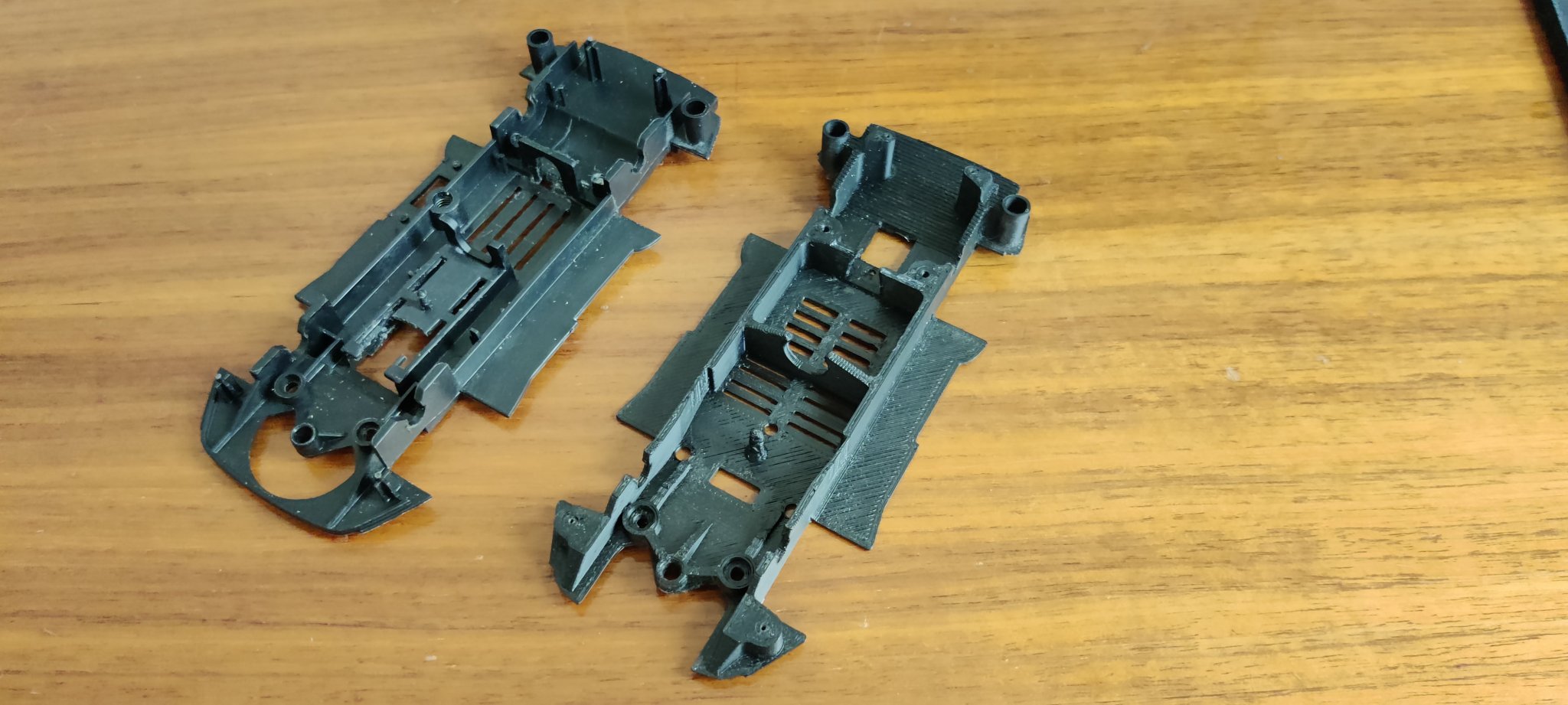 Chassis Ferrari 575 GTC LM04 Evolution chuyển đổi sang kỹ thuật số