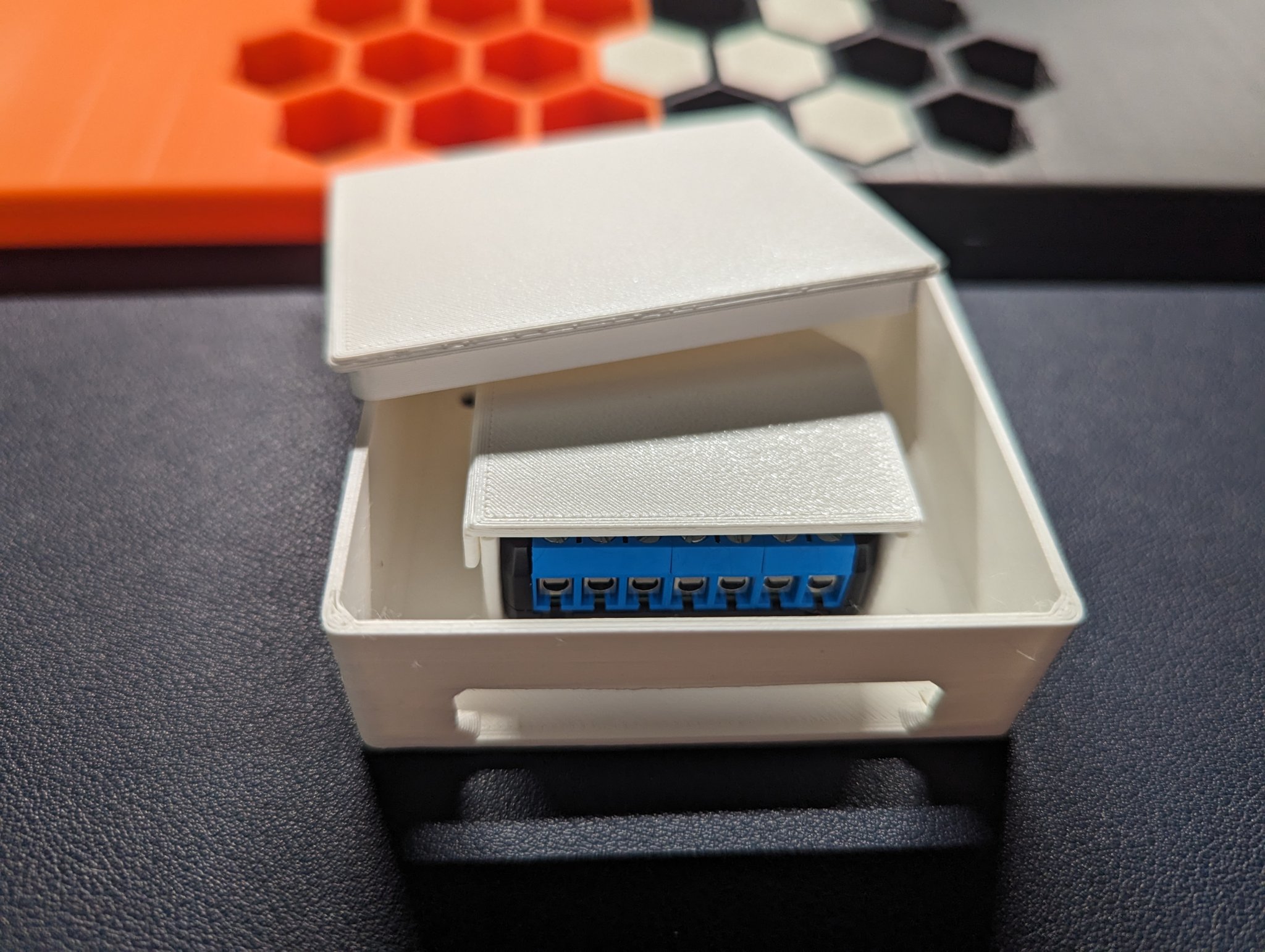 Giá đỡ Shelly 2PM treo tường hoặc trần nhà