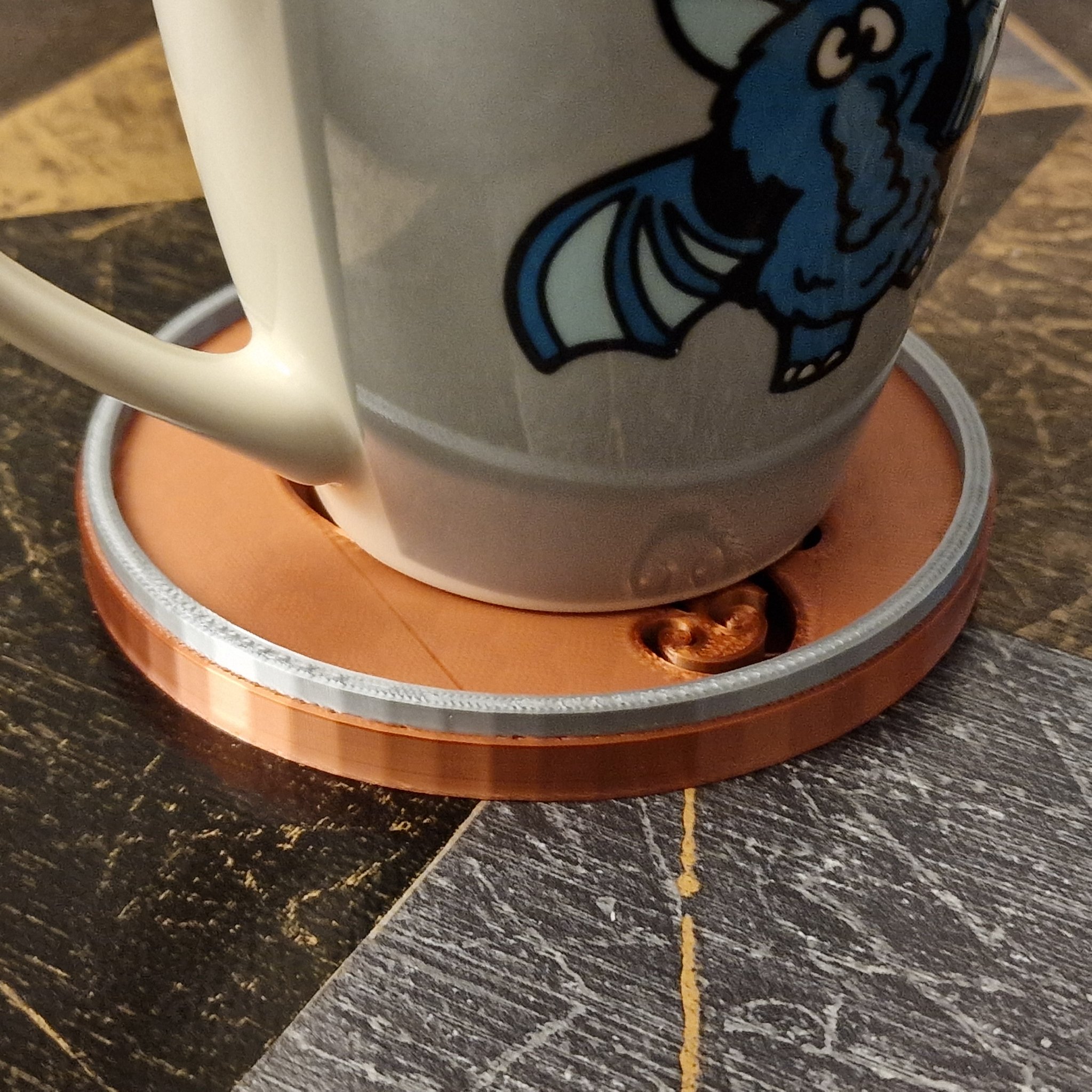 Giá đỡ ly với cặp cá heo dễ thương