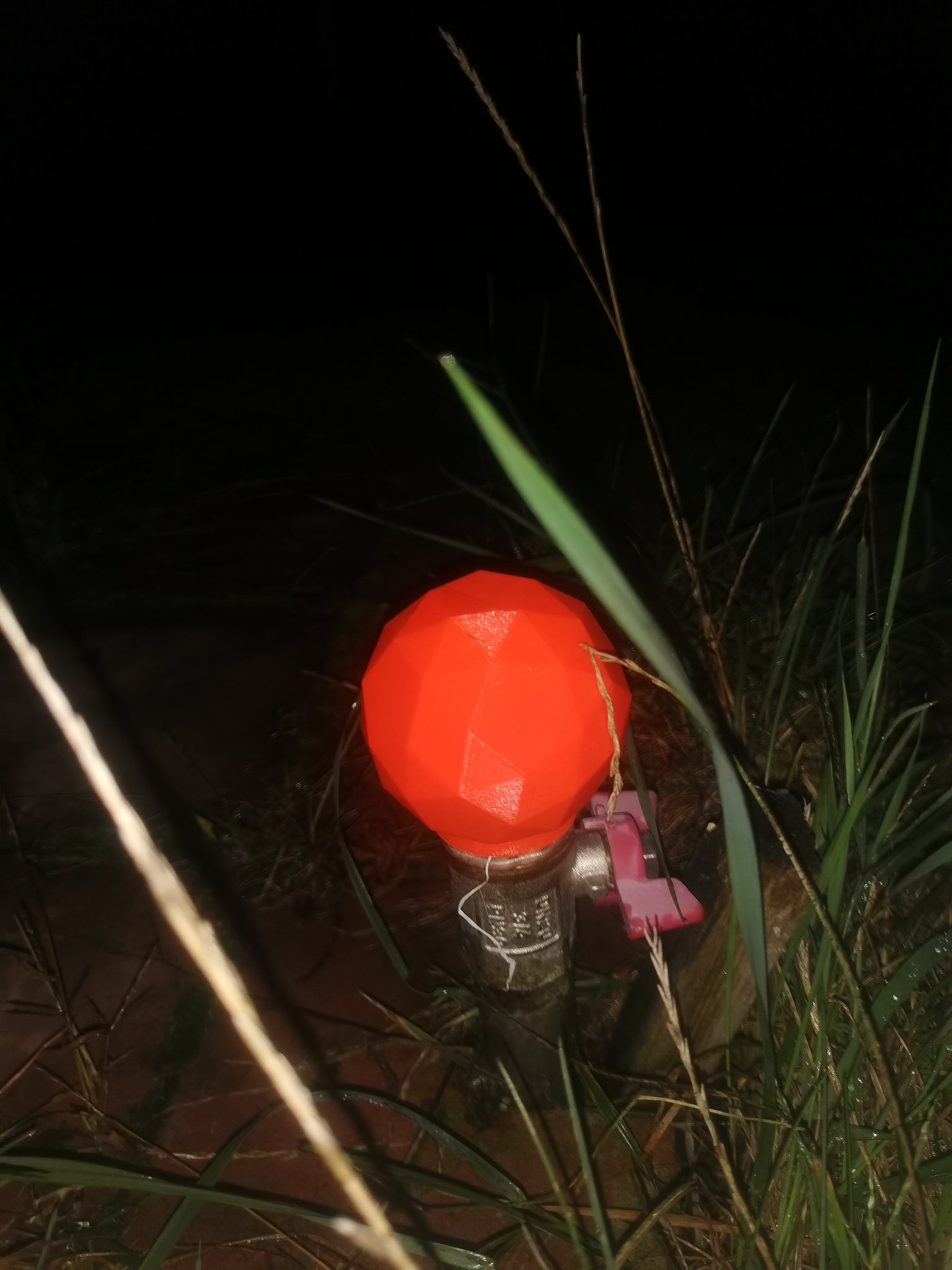 Nắp ống hình cầu 3/4 cho ống vòi tắm ngoài trời