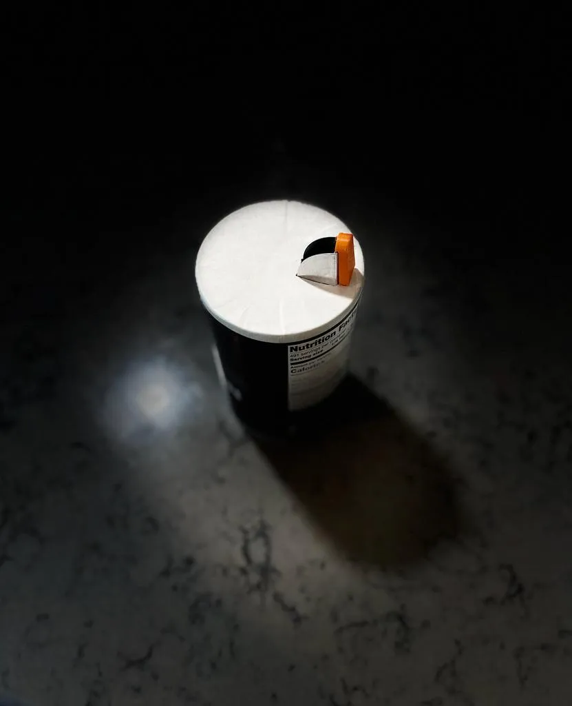 Nắp đậy dễ dàng cho hộp muối