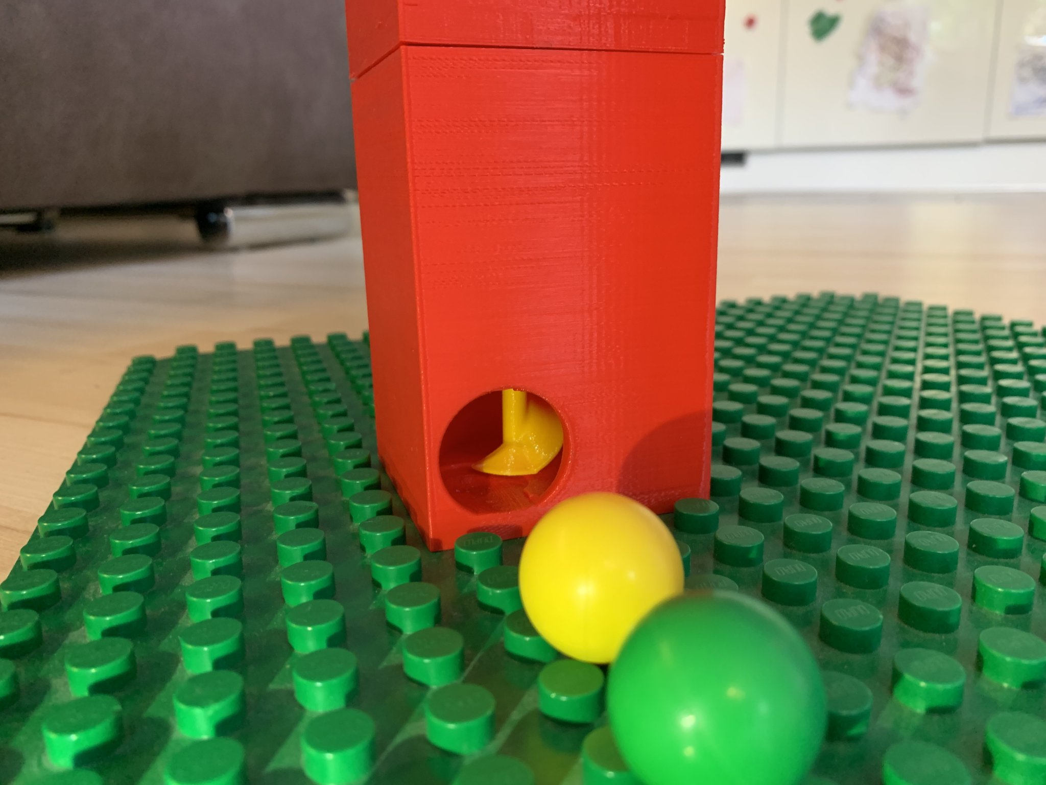 Thang máy bi Hubelino cho đường đua bi marble