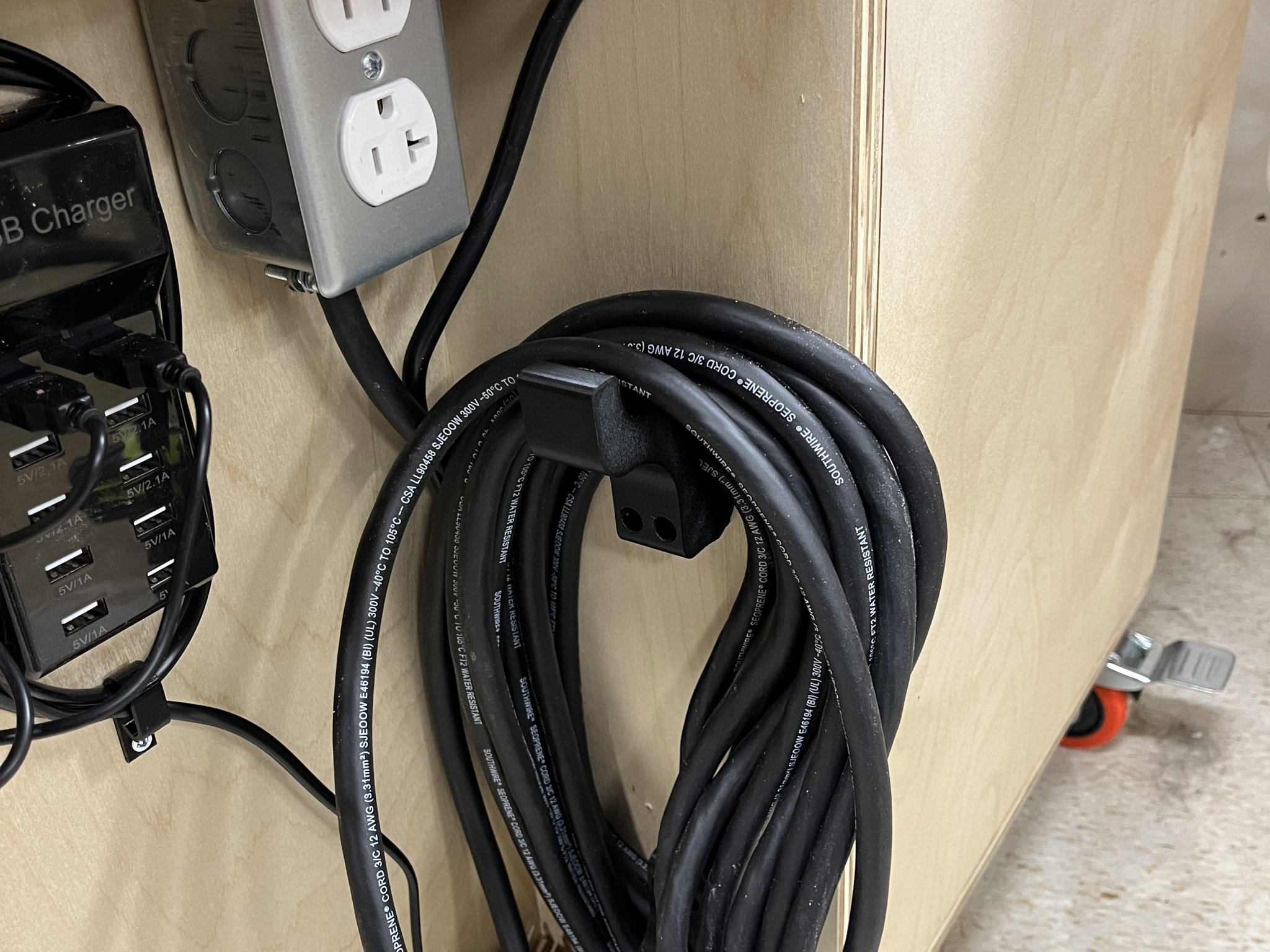 Giá đỡ dây cáp có thể điều chỉnh khoảng cách vòng dây