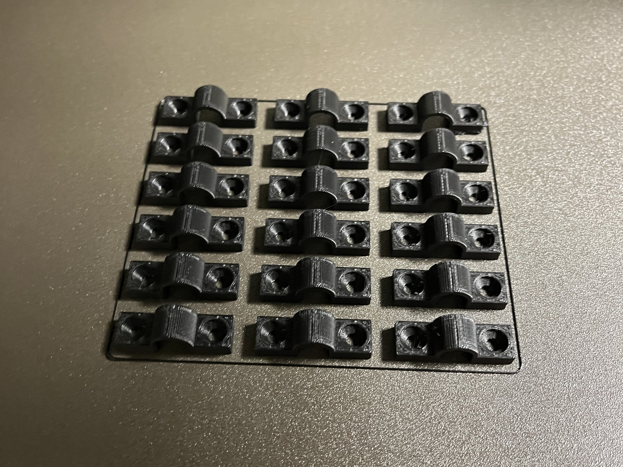 Kẹp cáp điện 5/16 inch với ốc vít chắc chắn