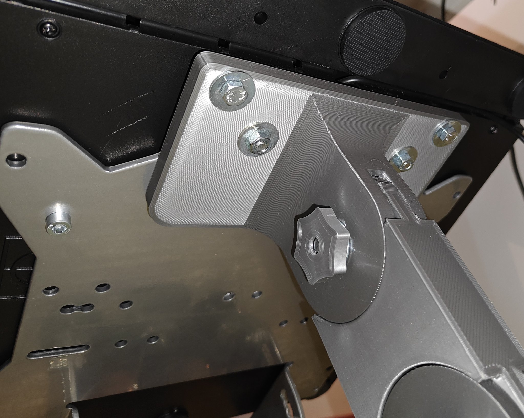 Giá đỡ bàn đạp cho Playseat Revolution