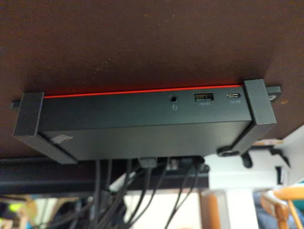 Giá đỡ gắn dưới bàn cho dock Thinkpad USB-C/thunderbolt